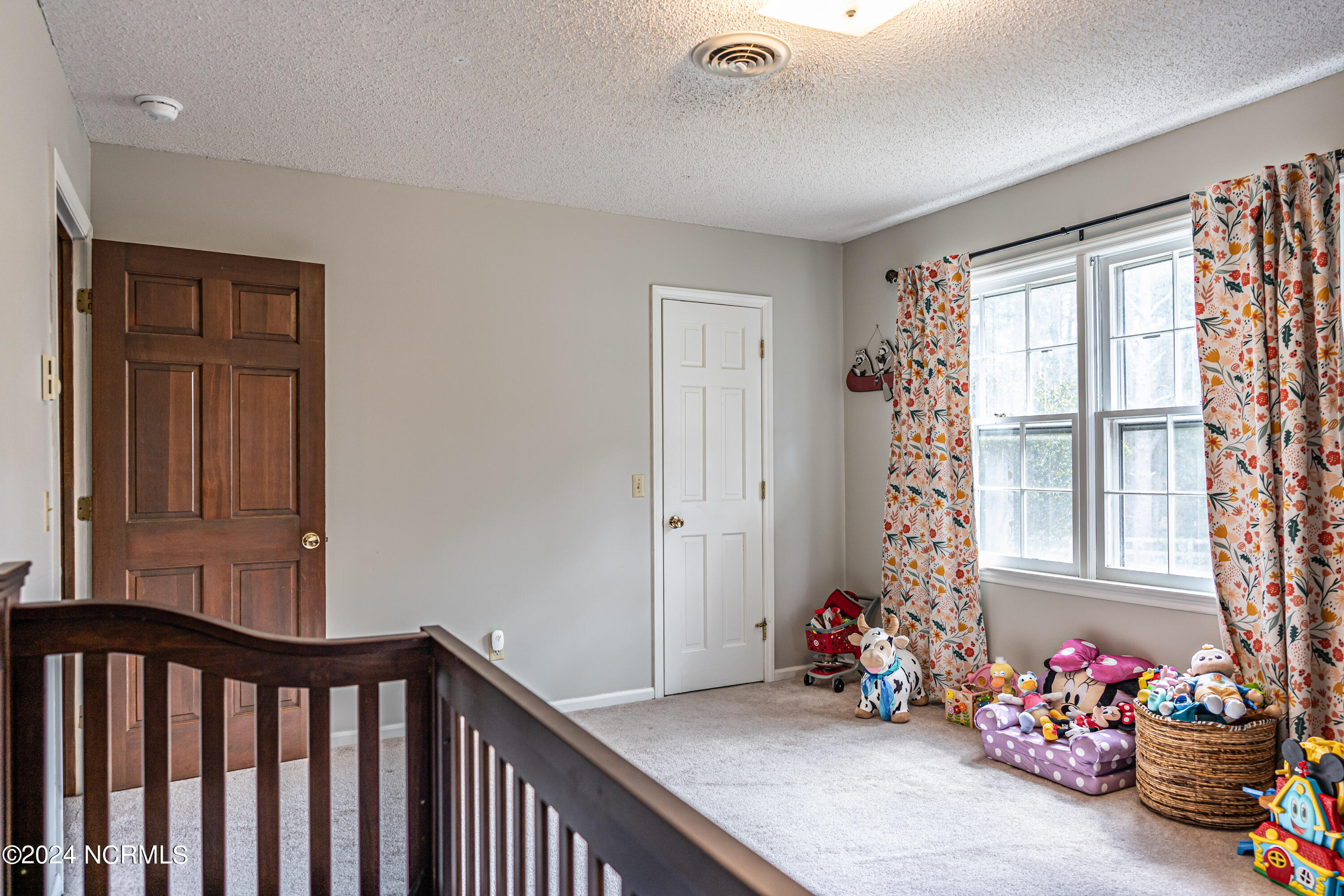 309 Pinecrest Court Road