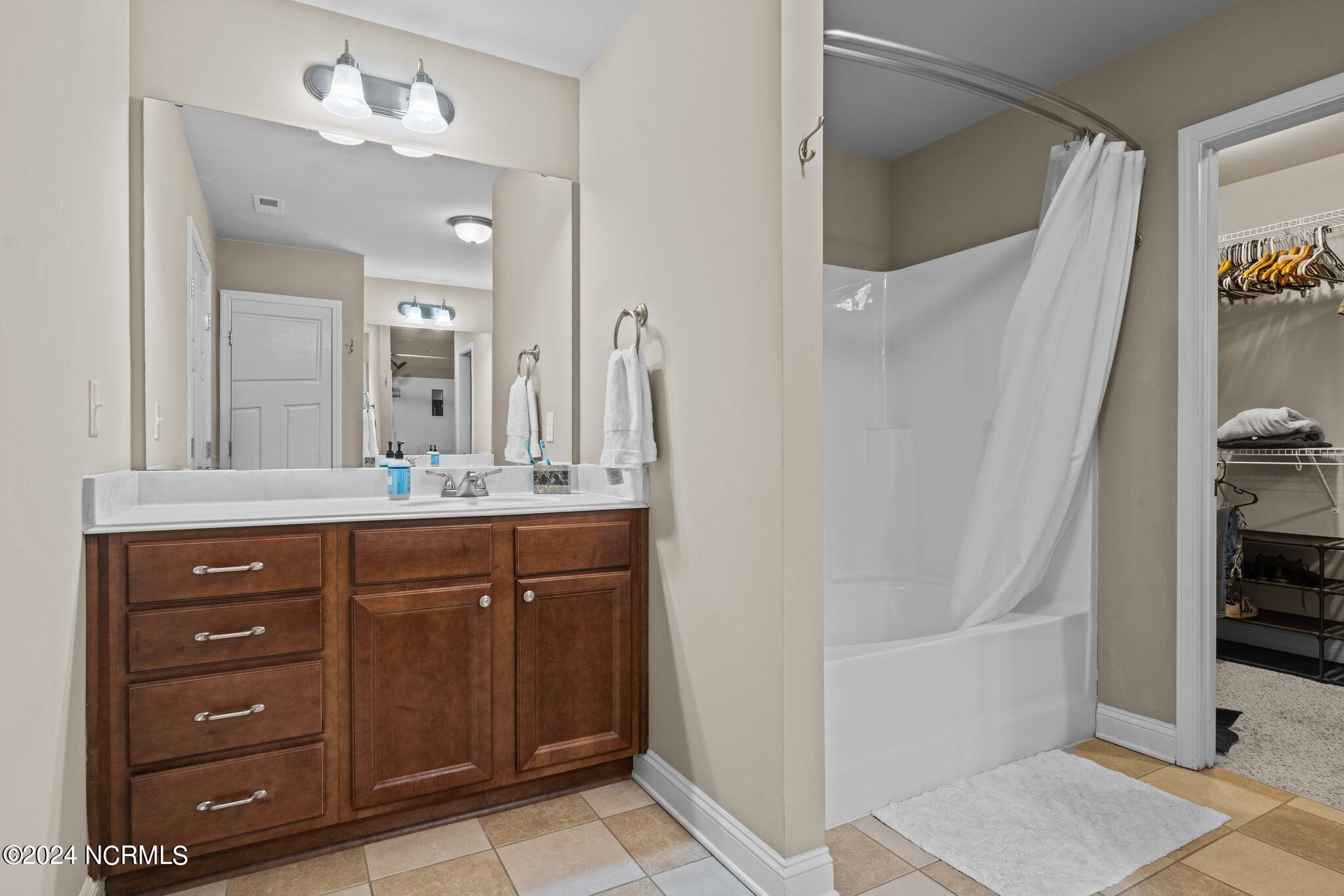 1734 Irish Boulevard