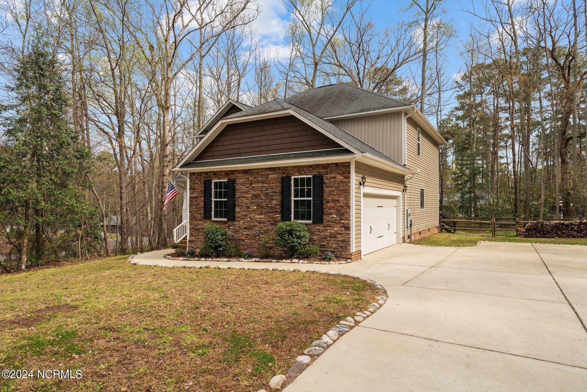 1734 Irish Boulevard