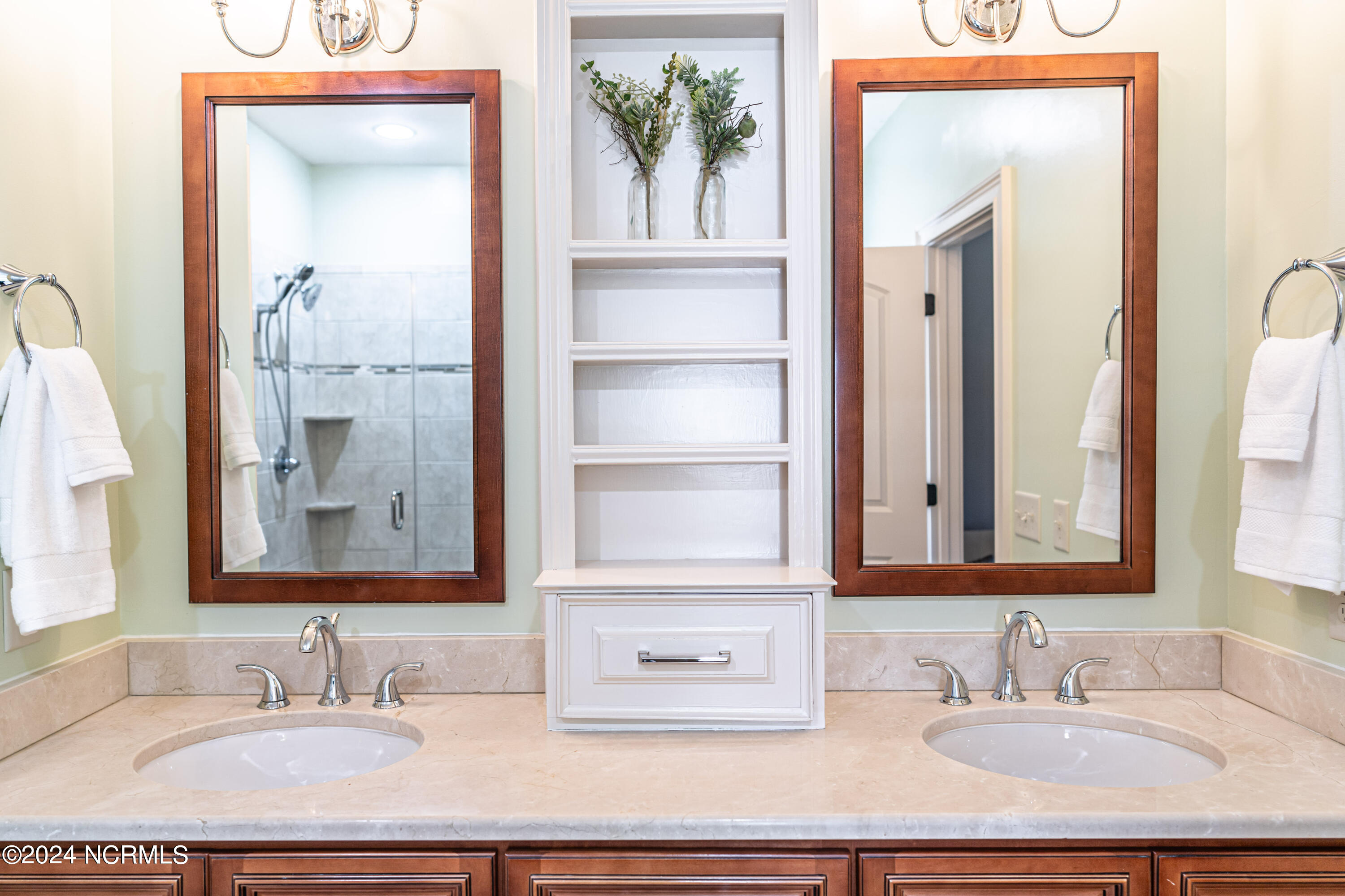 130 S Bracken Fern Lane