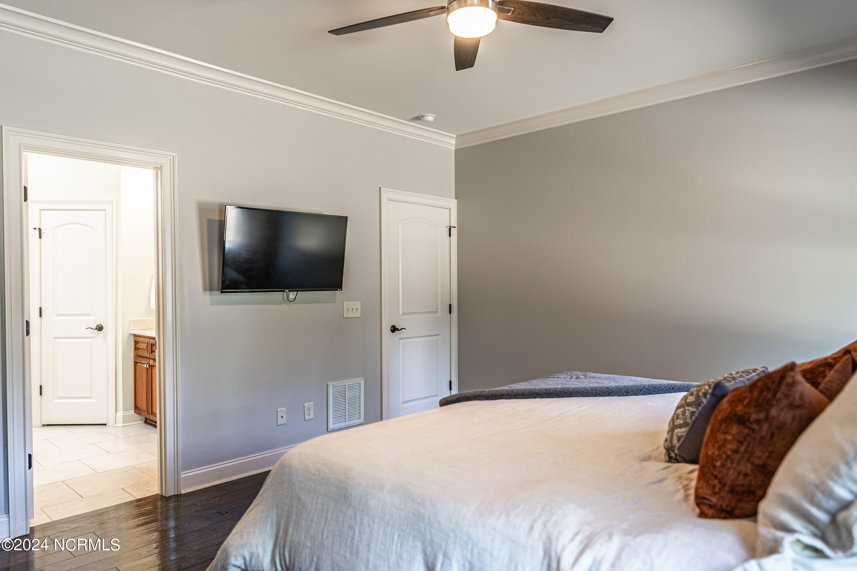 130 S Bracken Fern Lane