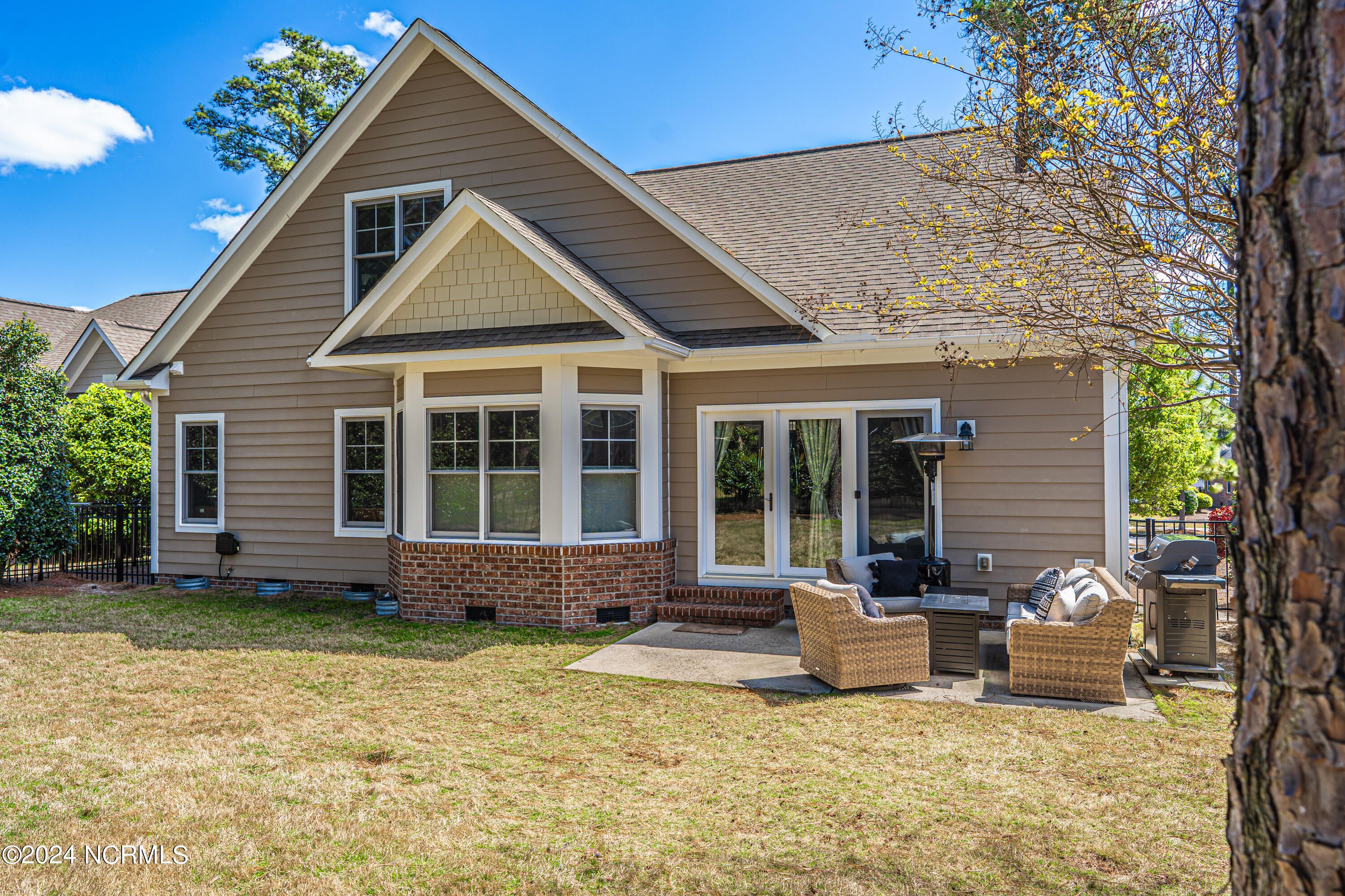 130 S Bracken Fern Lane