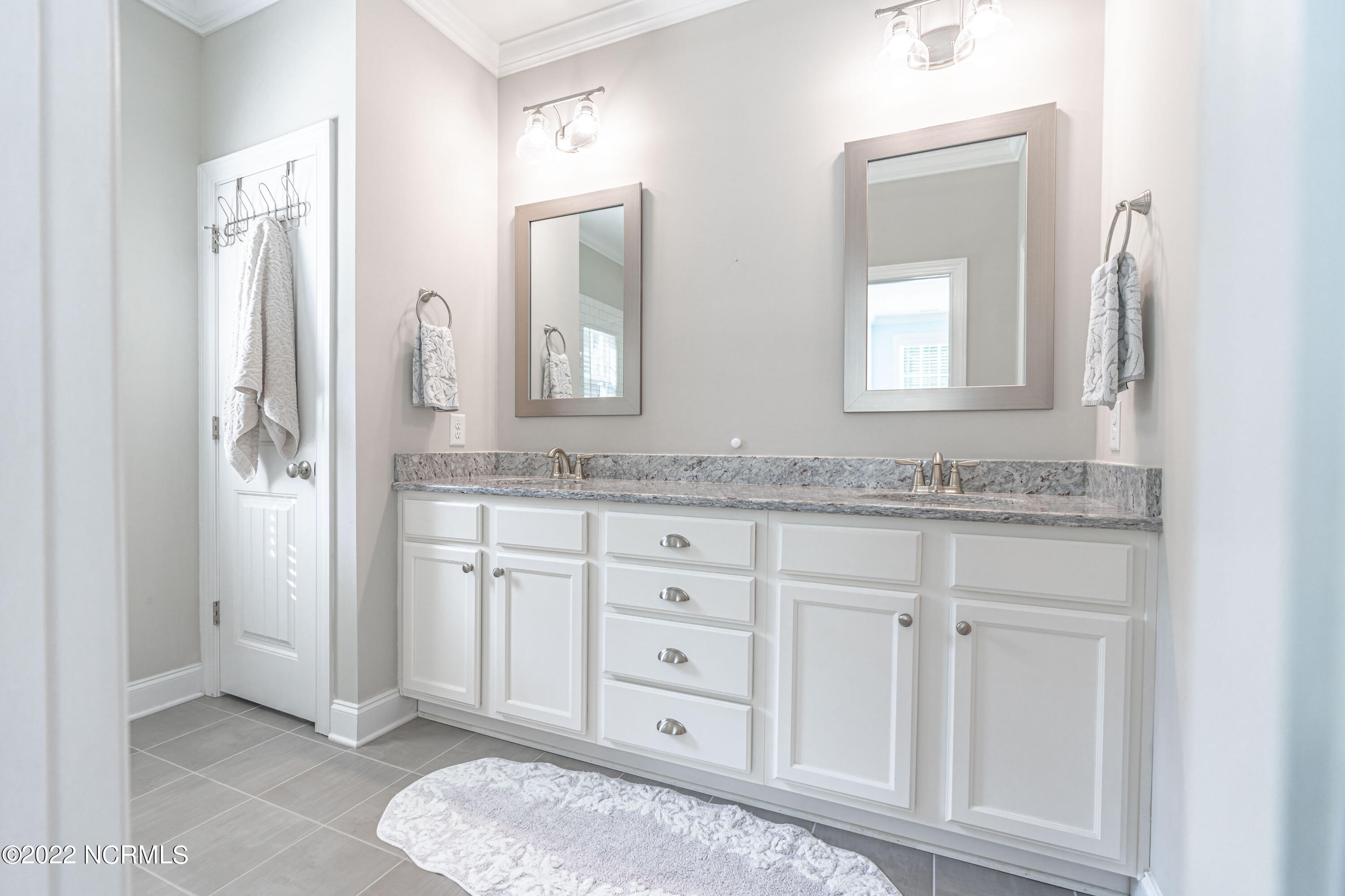 365 N Bracken Fern Lane