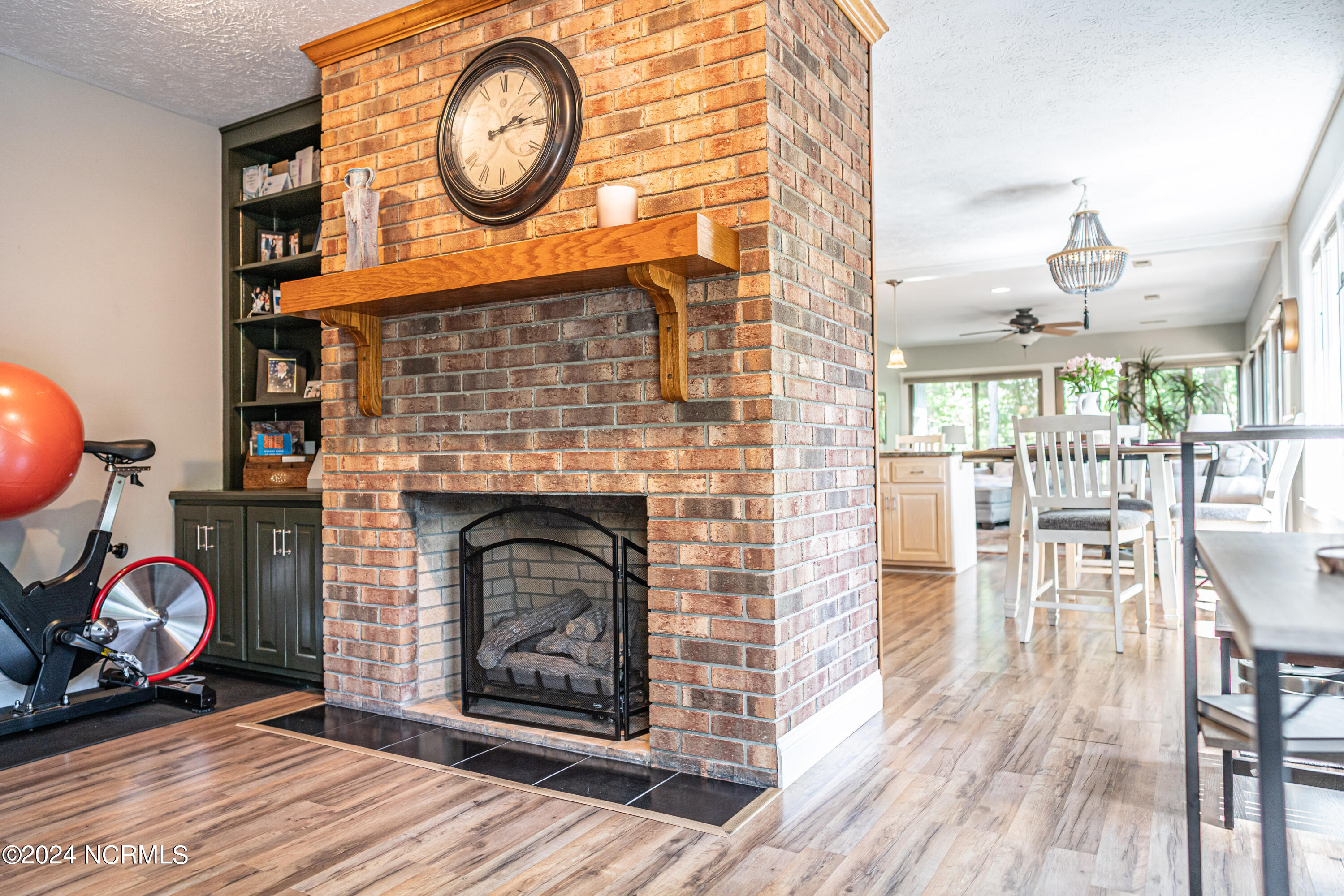 4 Apawamis Place