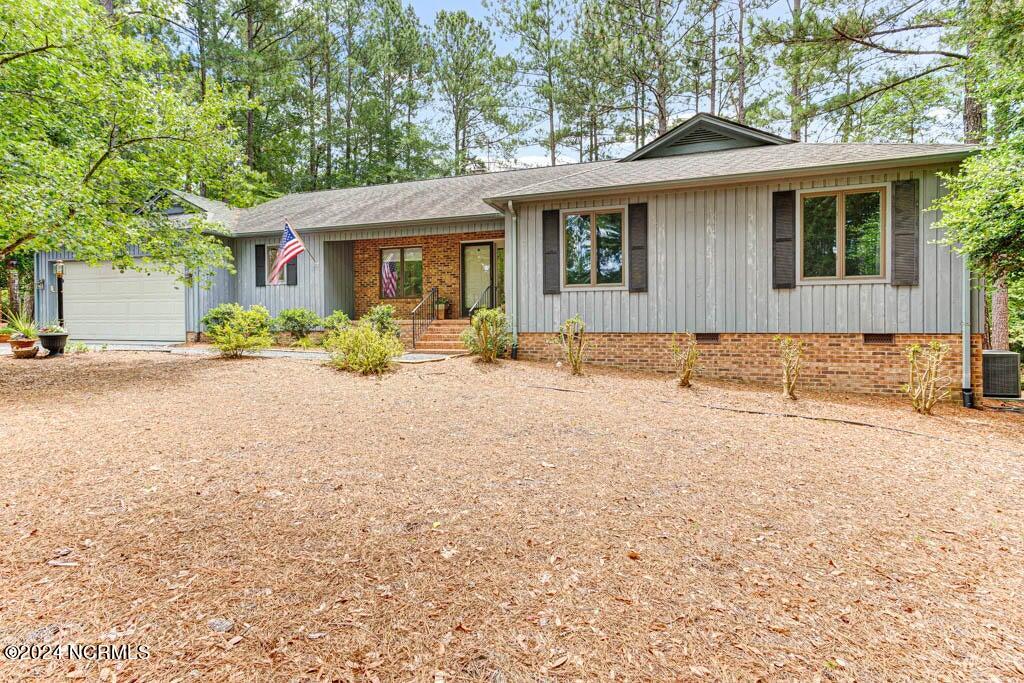 4 Apawamis Place