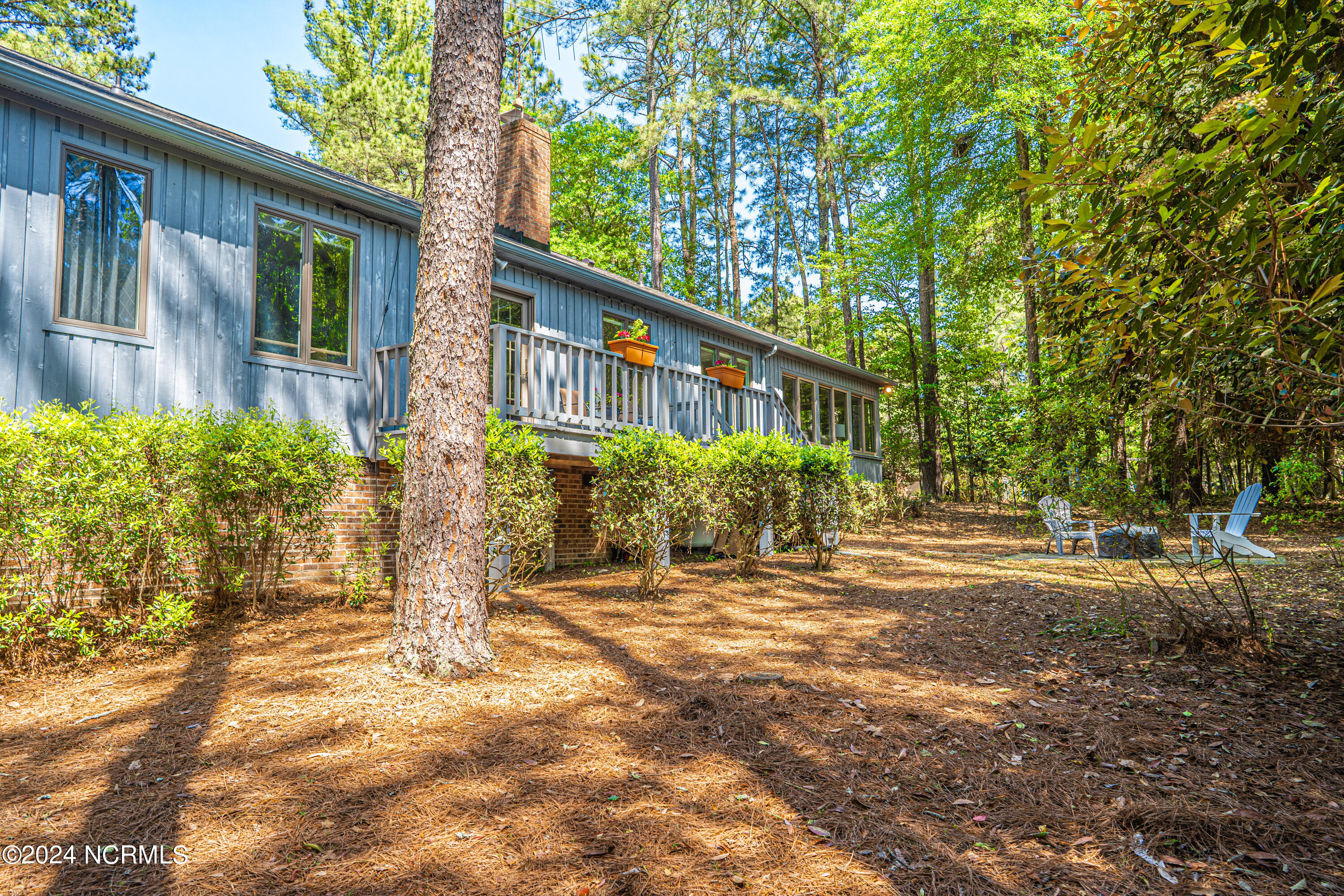 4 Apawamis Place