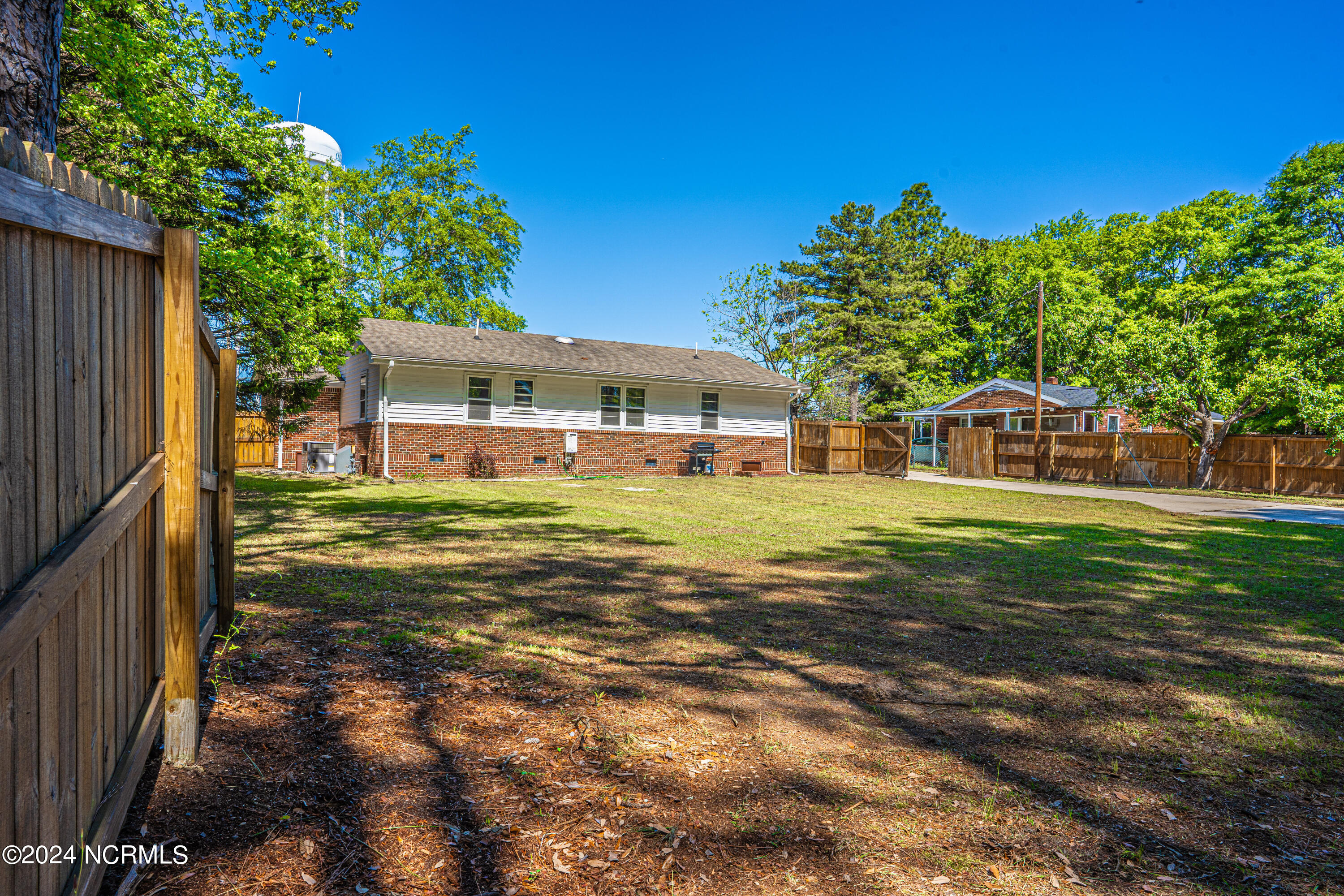 1708 N Poplar Street