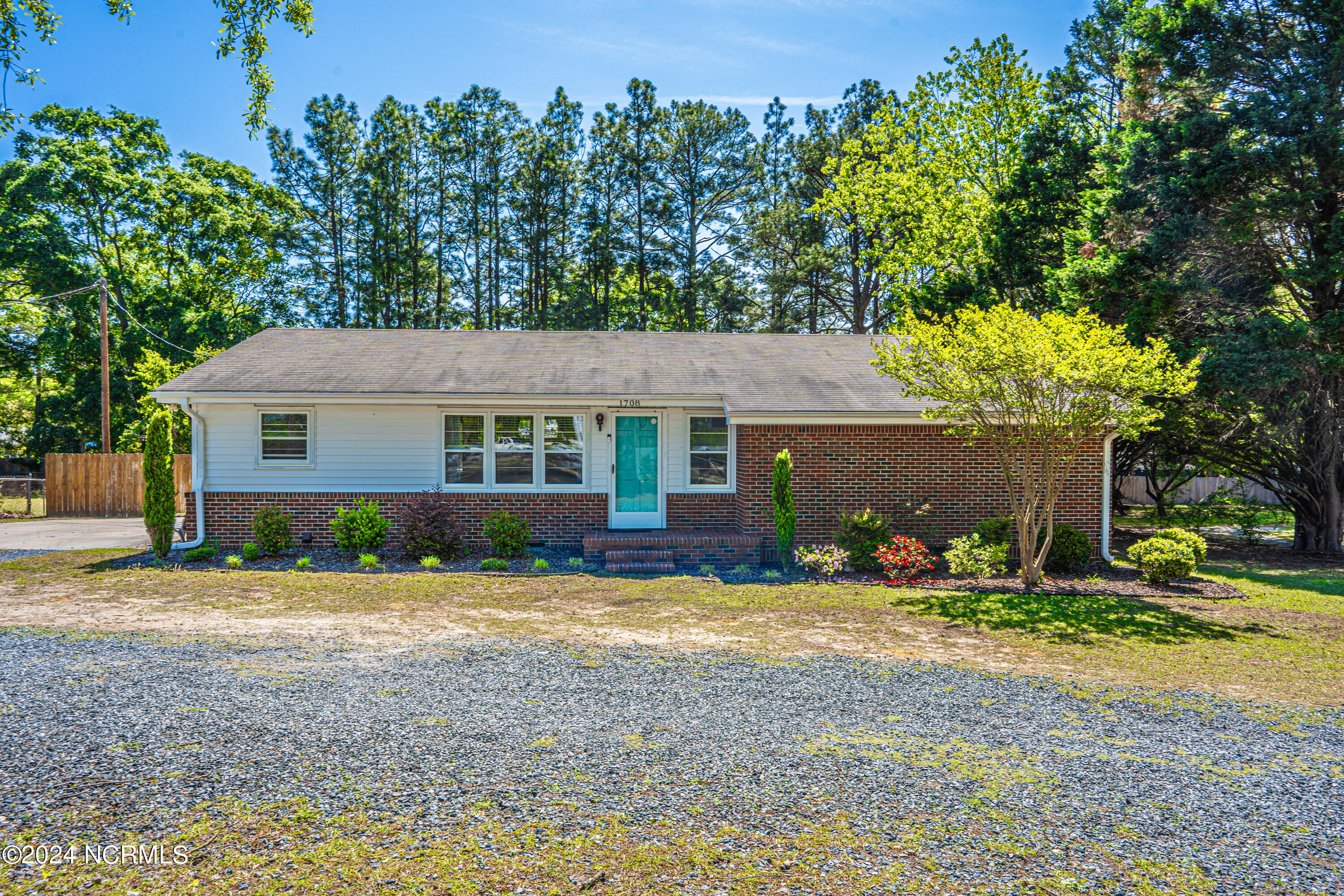 1708 N Poplar Street