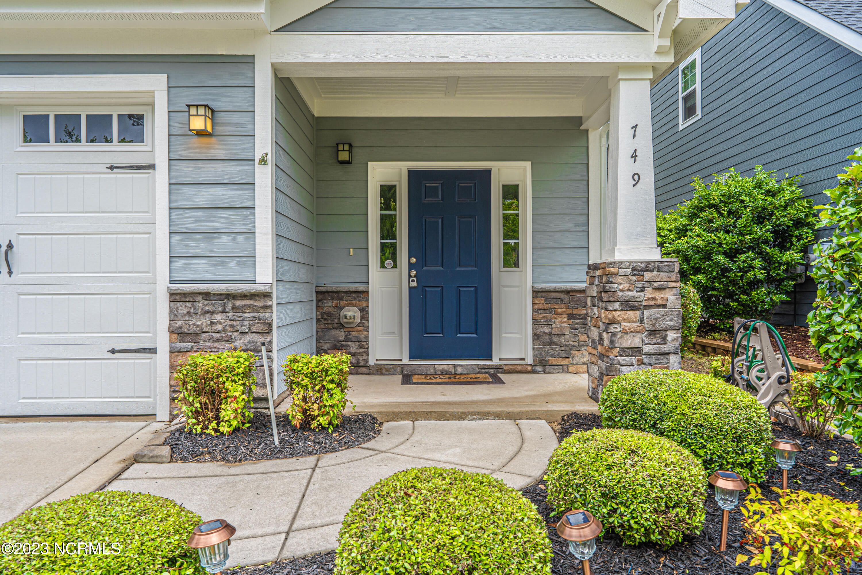 749 Legacy Lakes Way