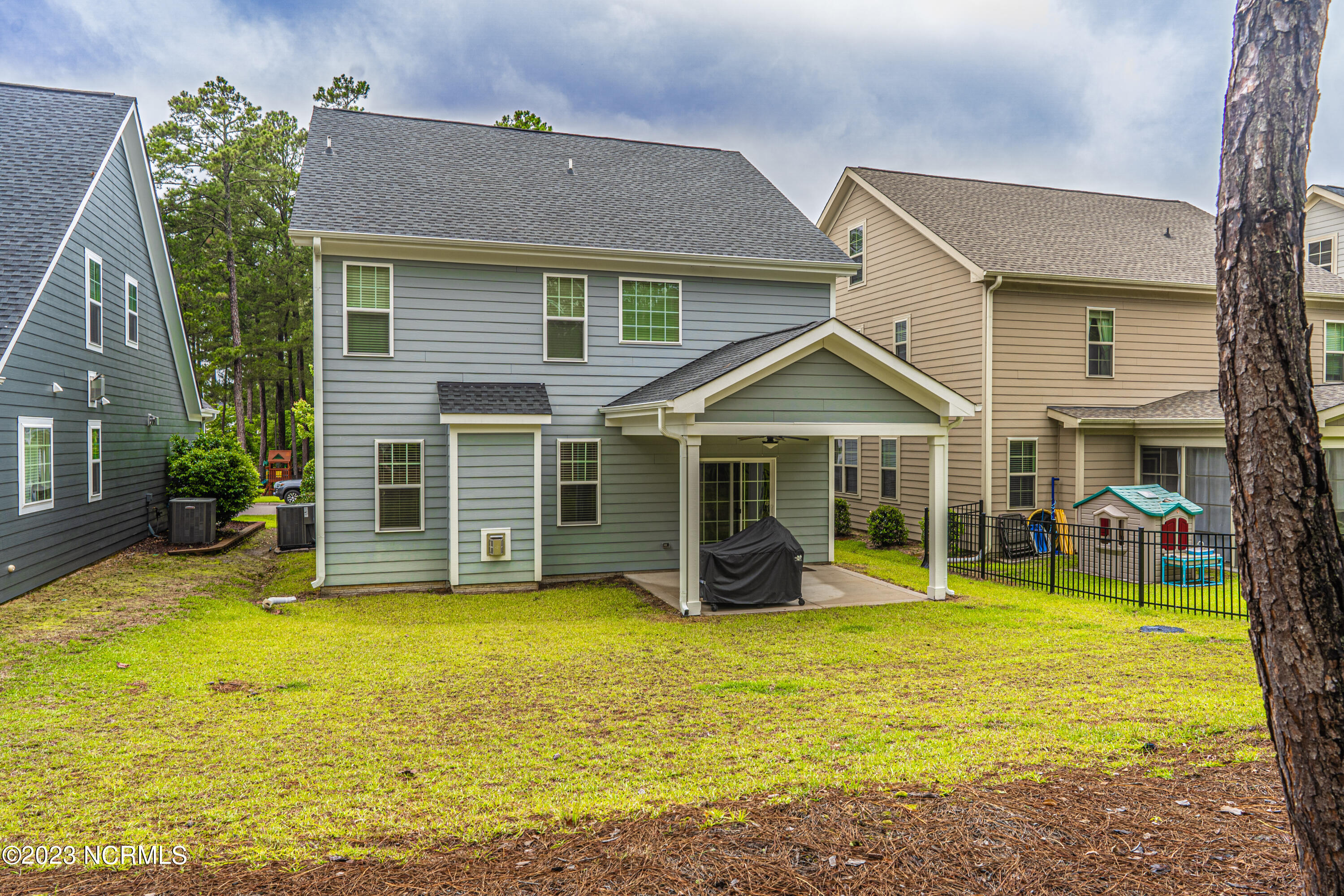 749 Legacy Lakes Way