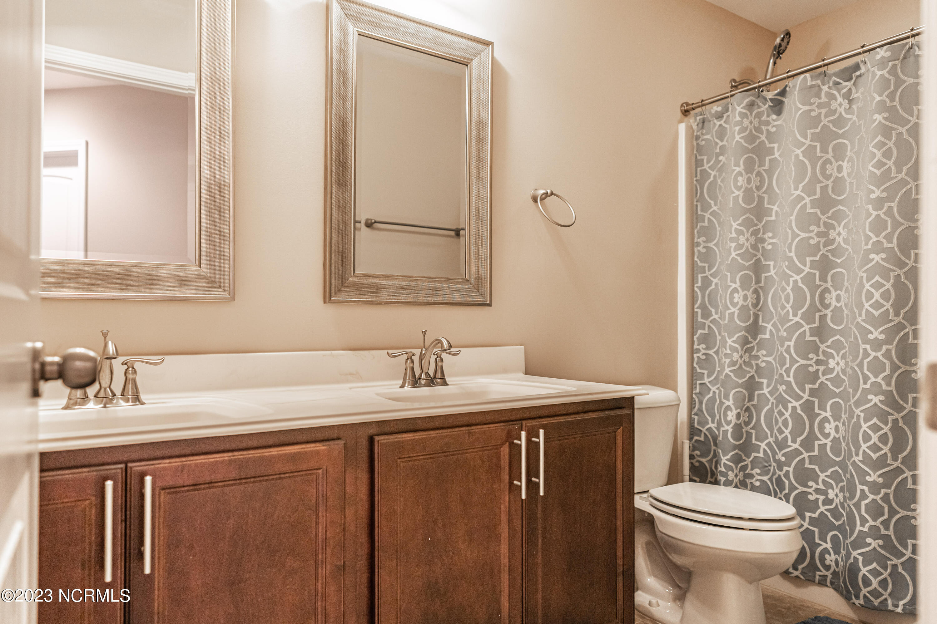 749 Legacy Lakes Way