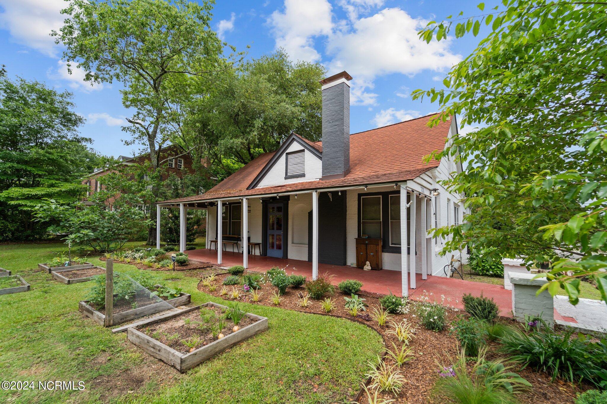721 N Poplar Street
