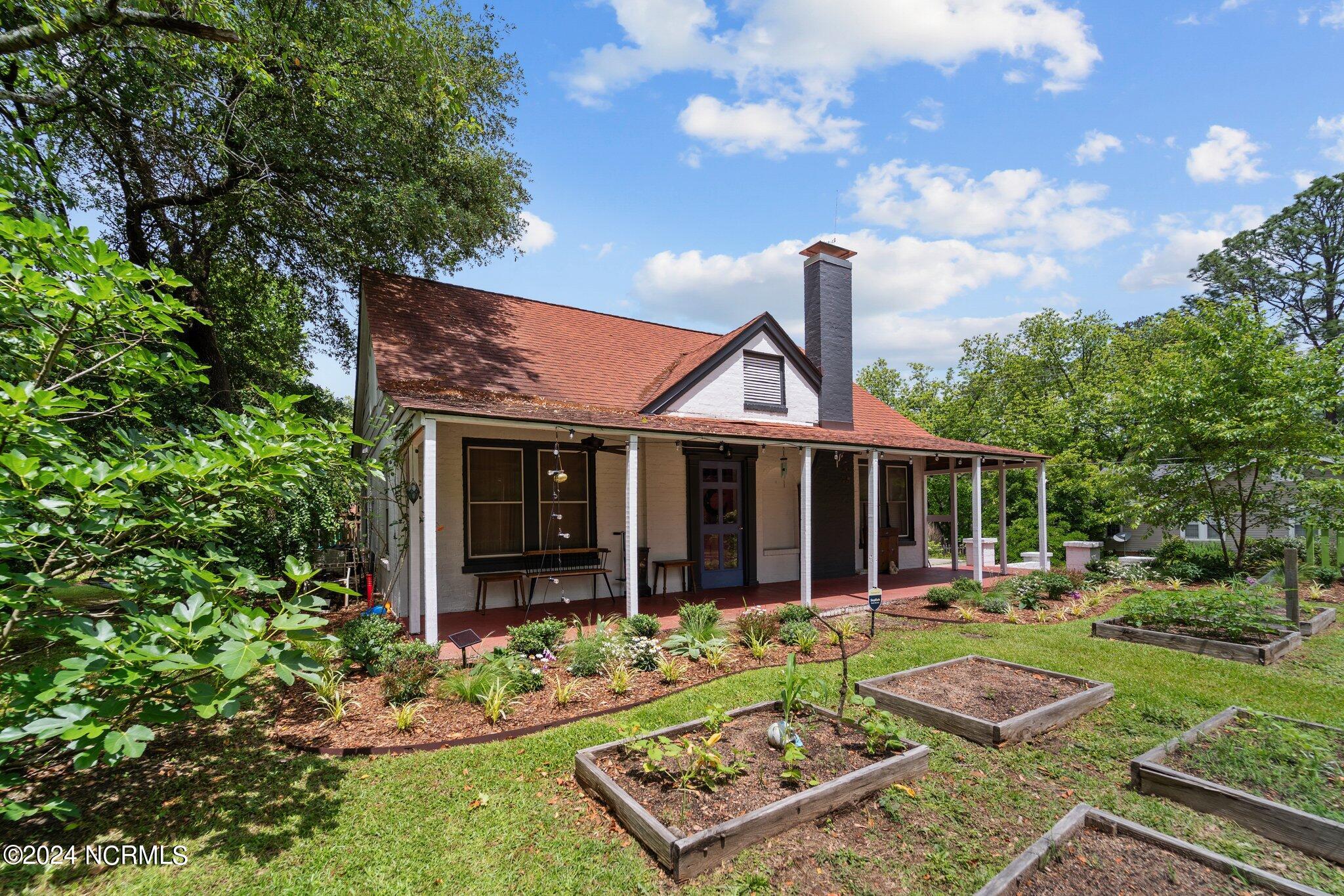 721 N Poplar Street