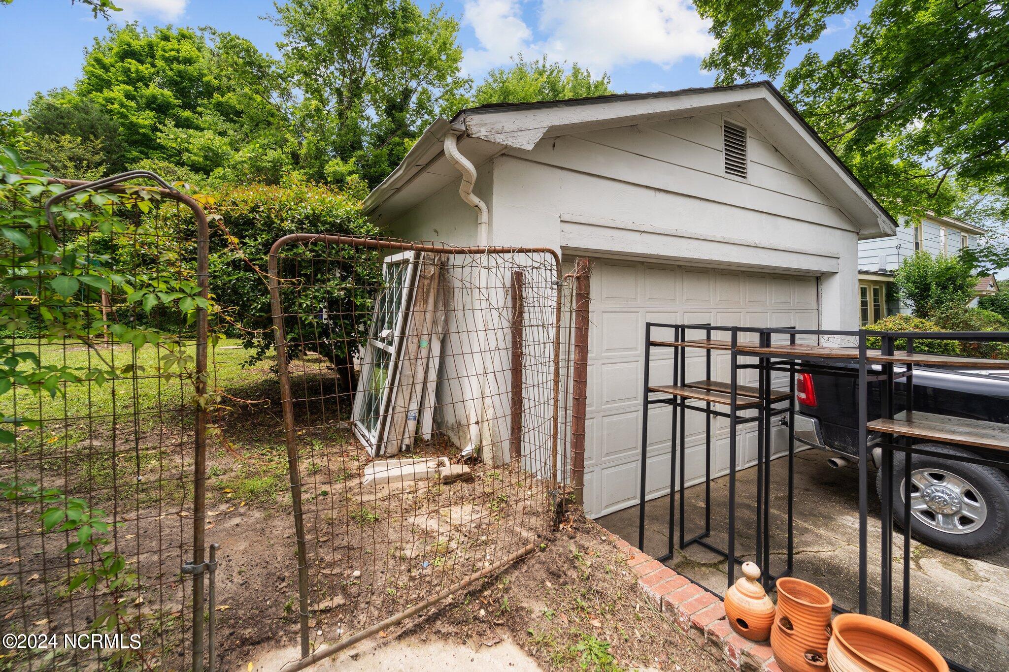 721 N Poplar Street