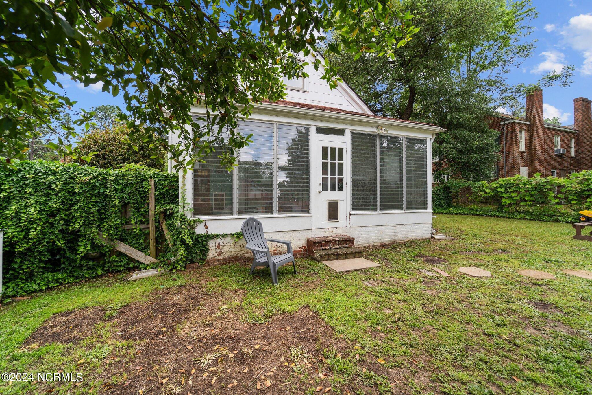 721 N Poplar Street