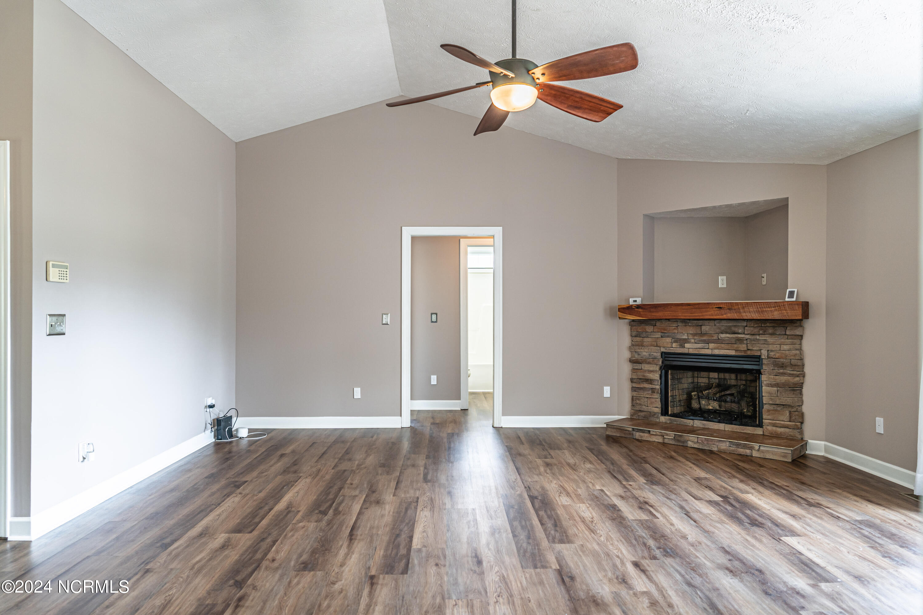170 Russet Court