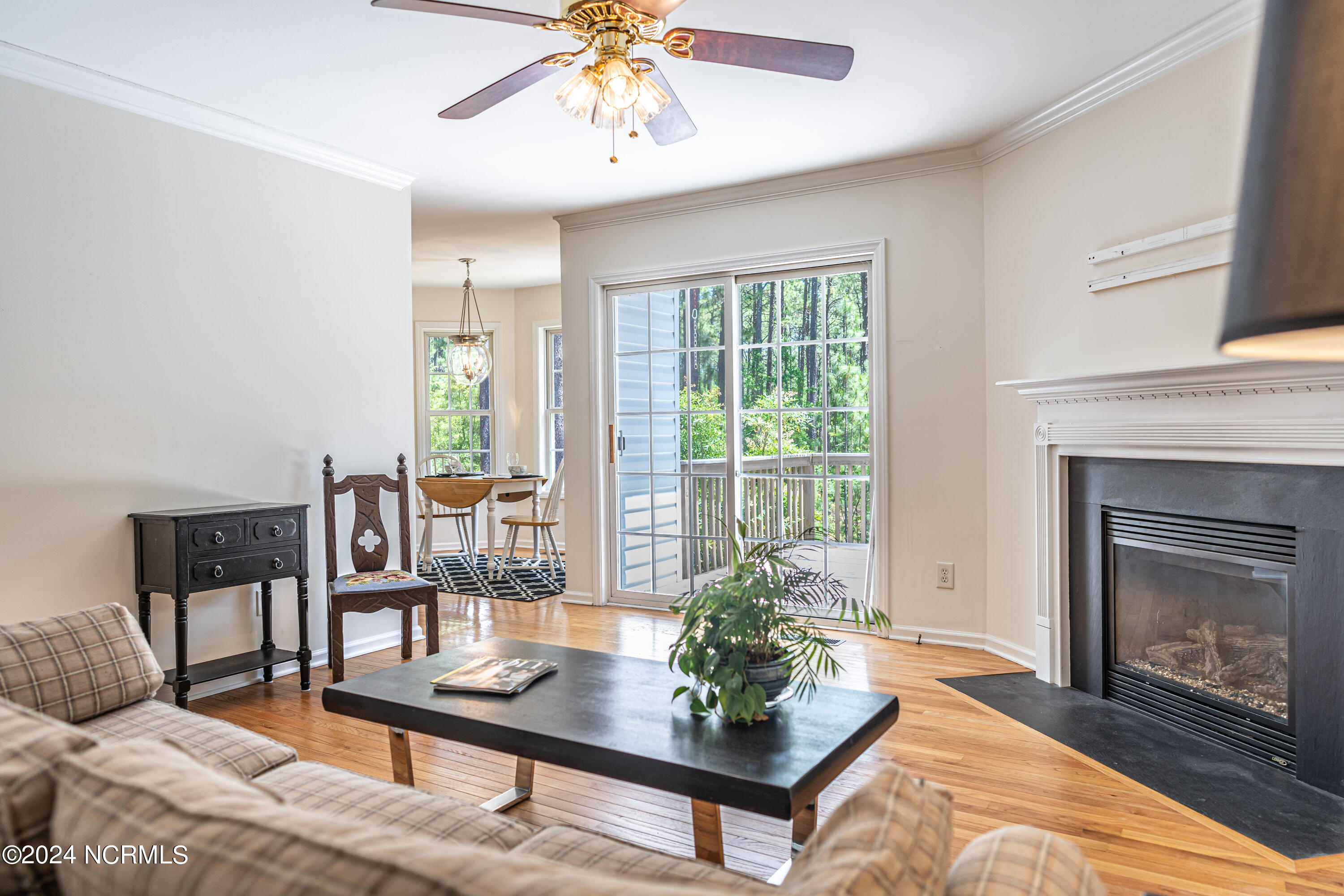 2440 Longleaf Drive W