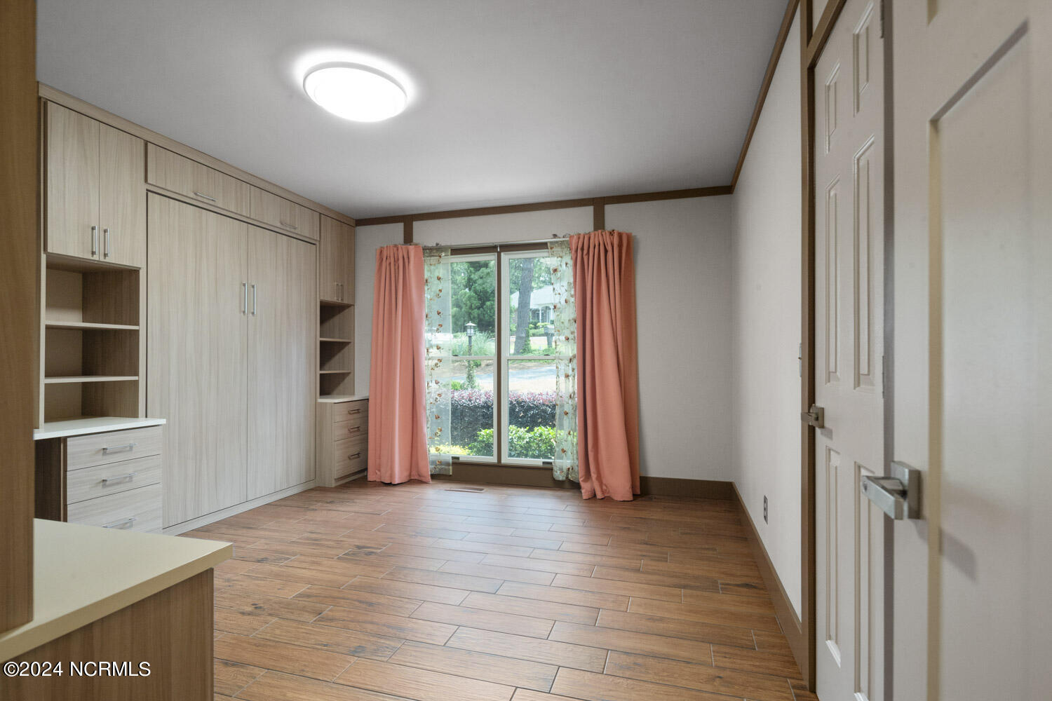 5 Interlachon Lane