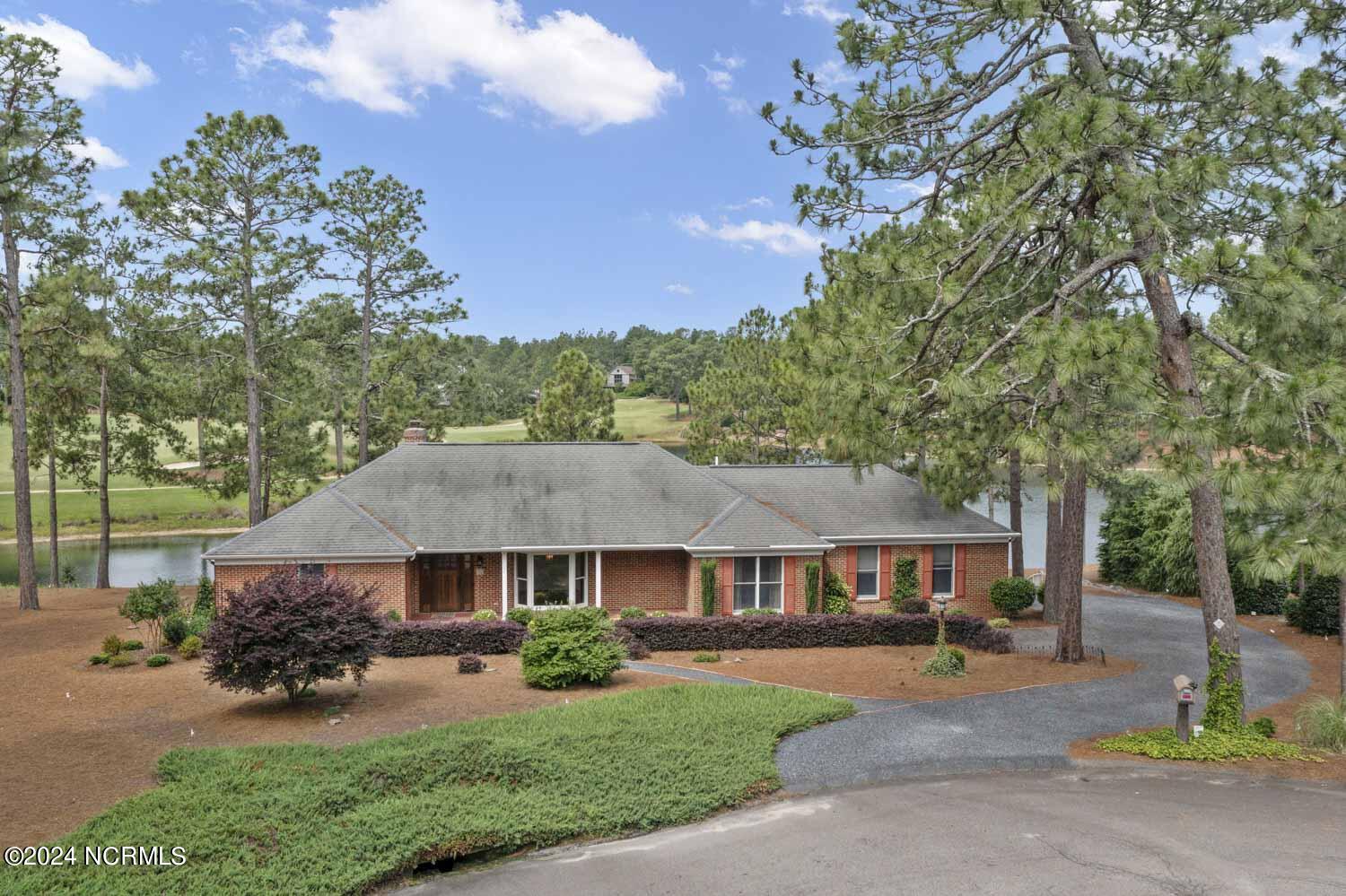 5 Interlachon Lane