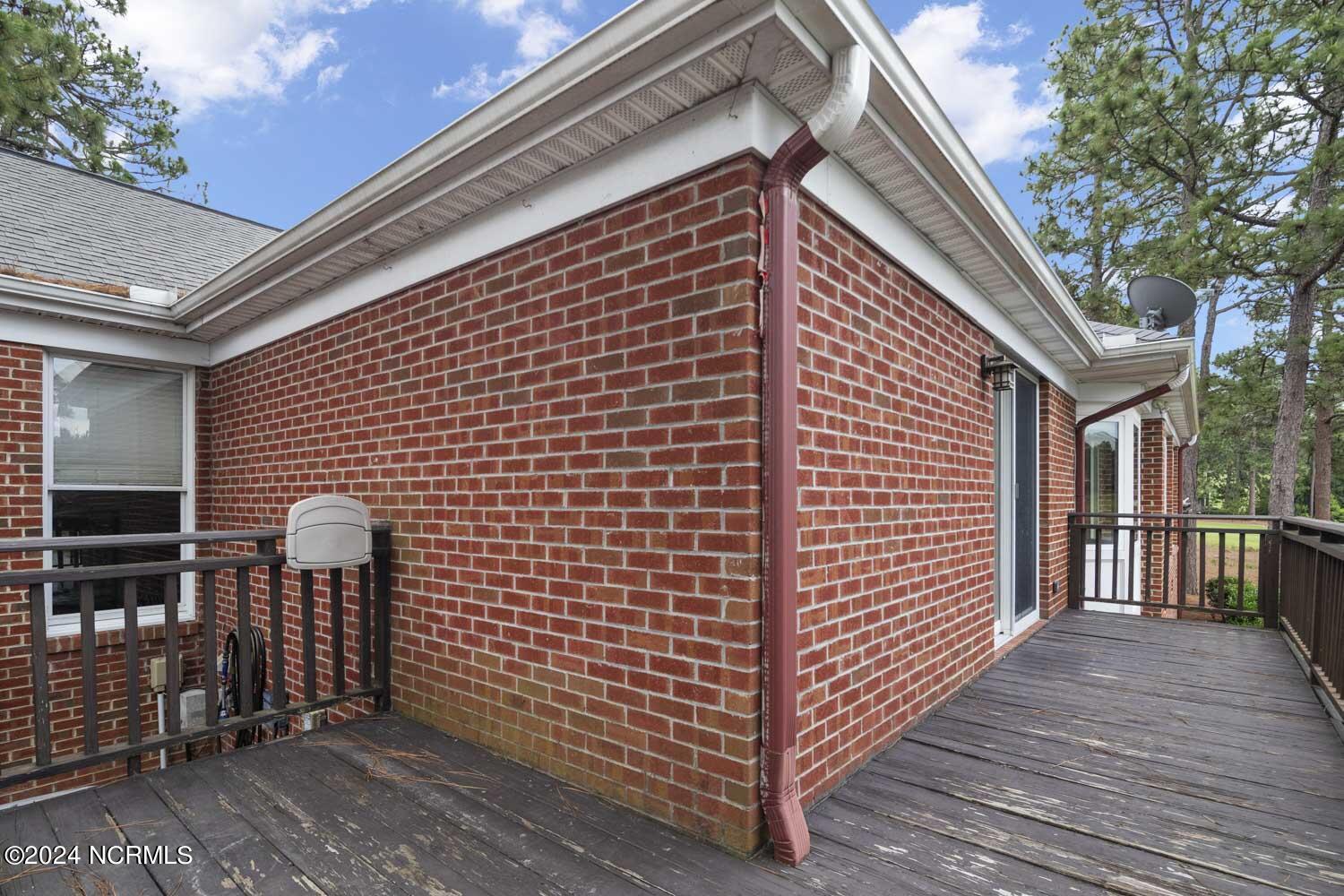 5 Interlachon Lane