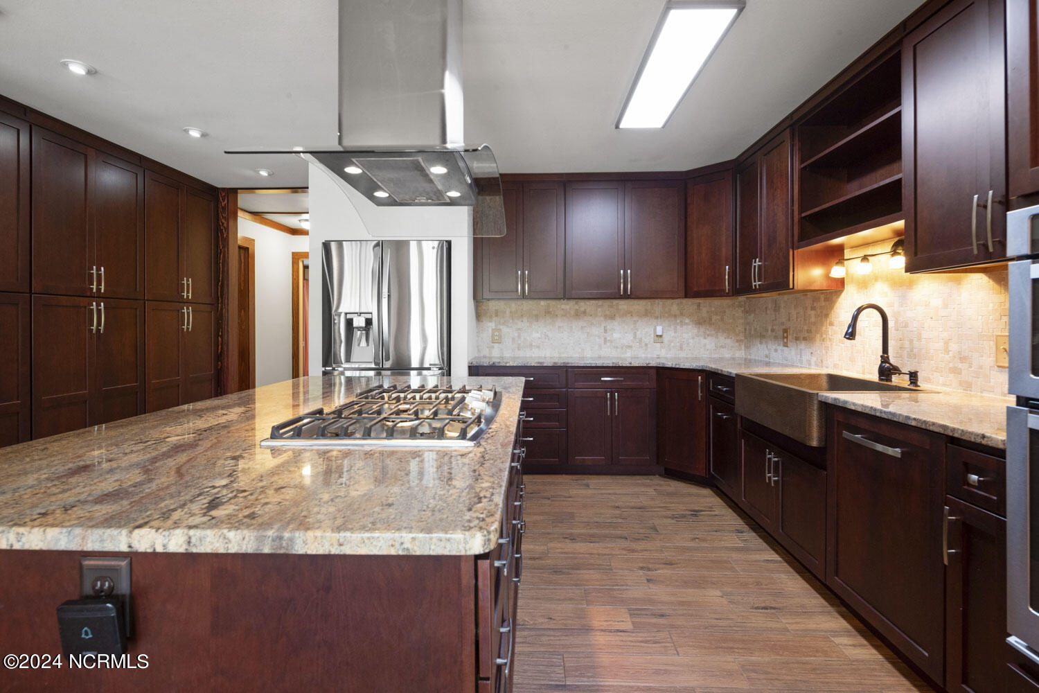 5 Interlachon Lane