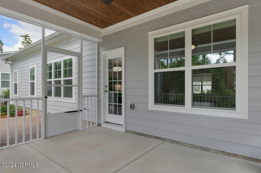 330 N Bracken Fern Lane