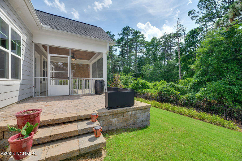 330 N Bracken Fern Lane