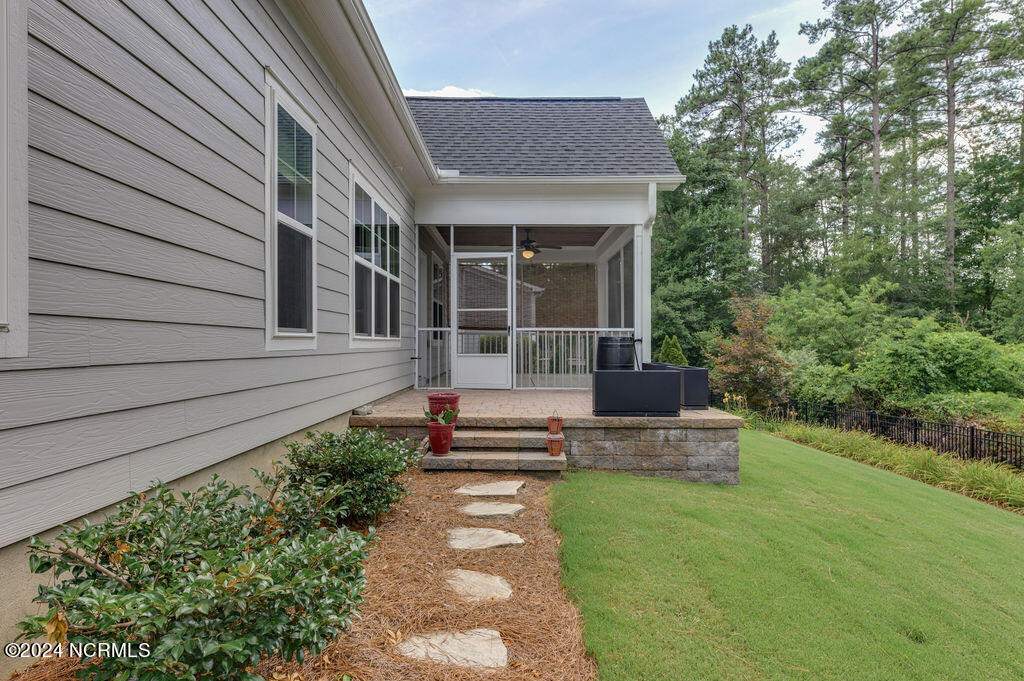 330 N Bracken Fern Lane