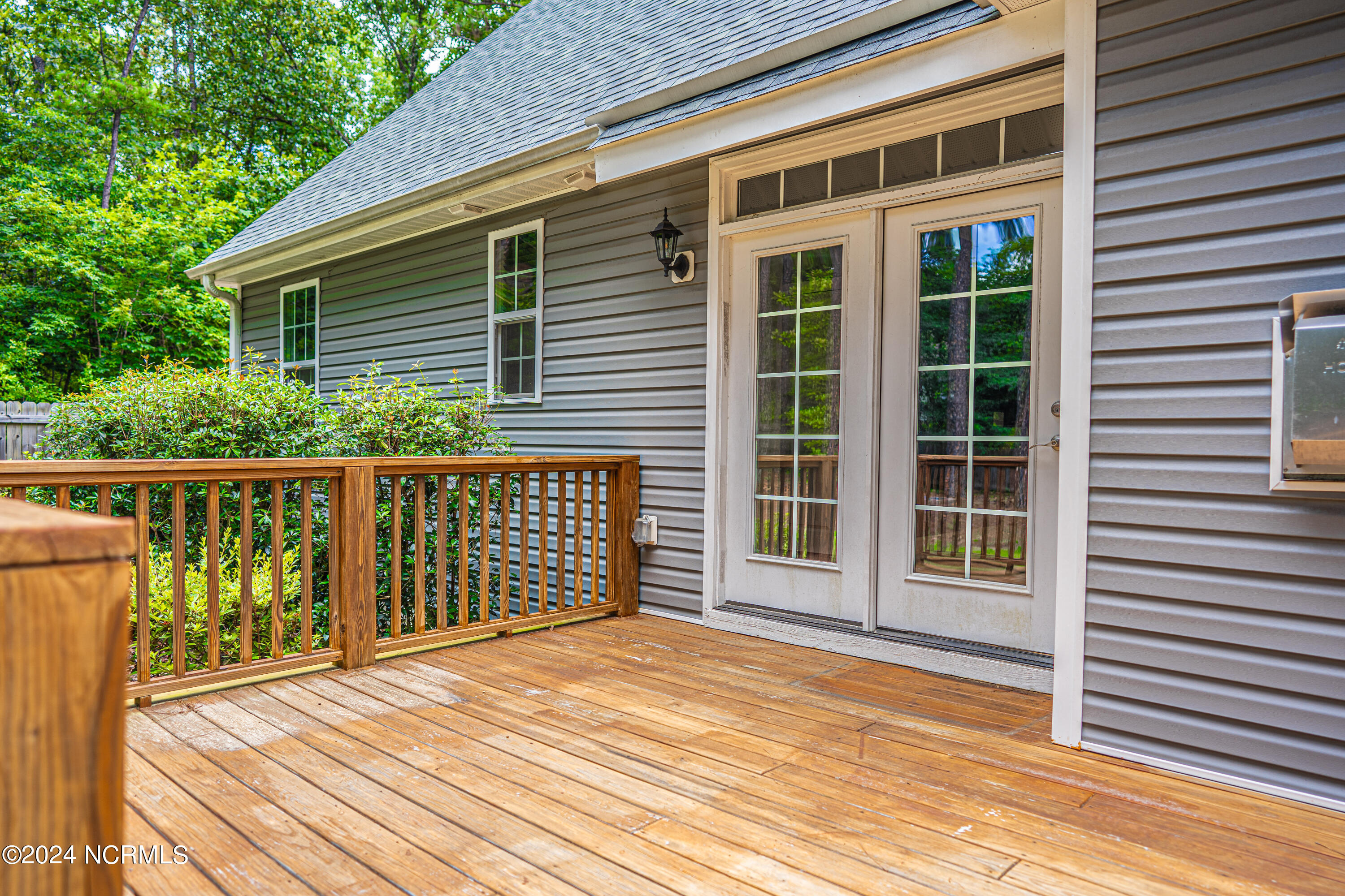 1808 E Indiana Avenue