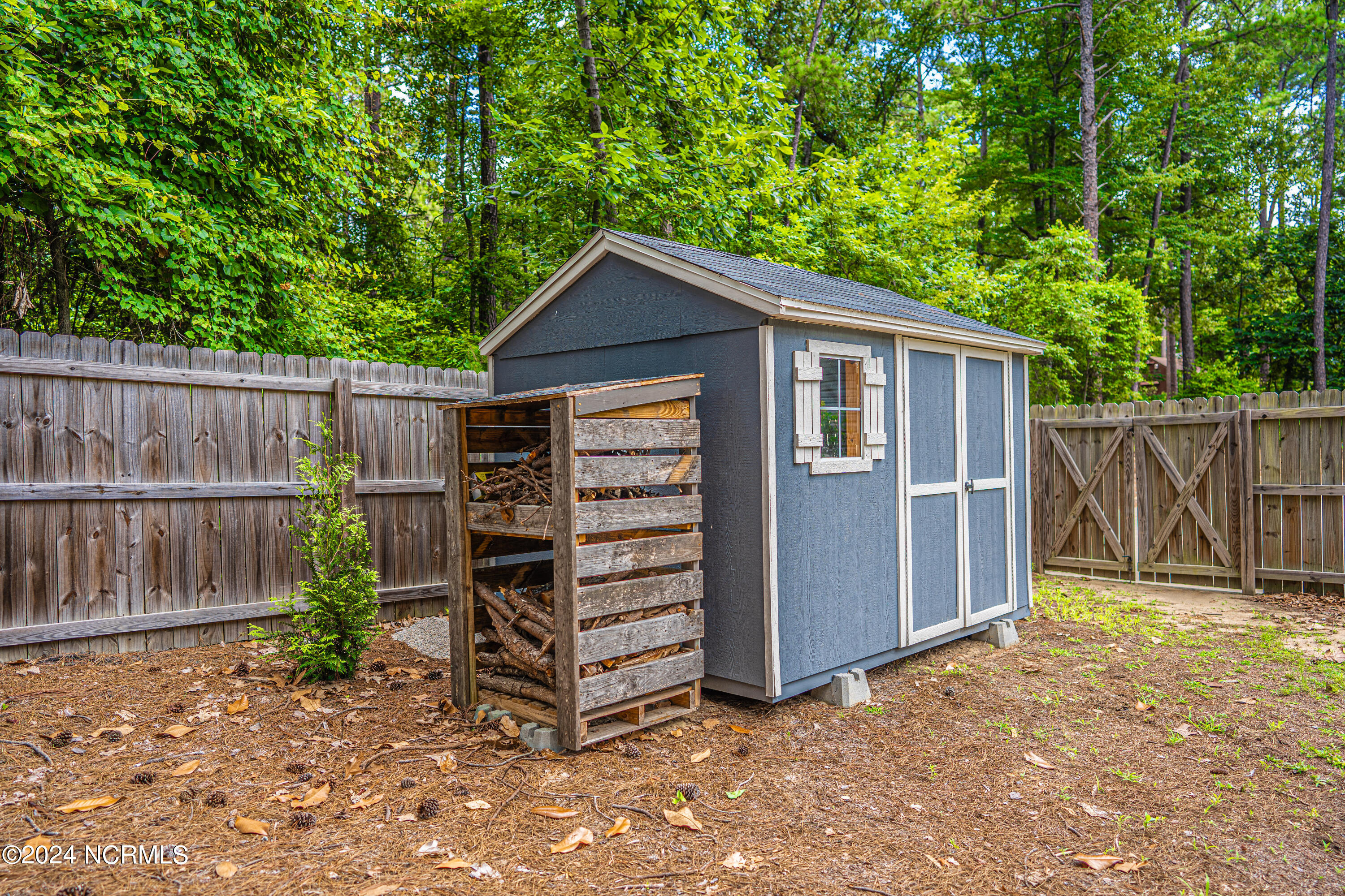 1808 E Indiana Avenue