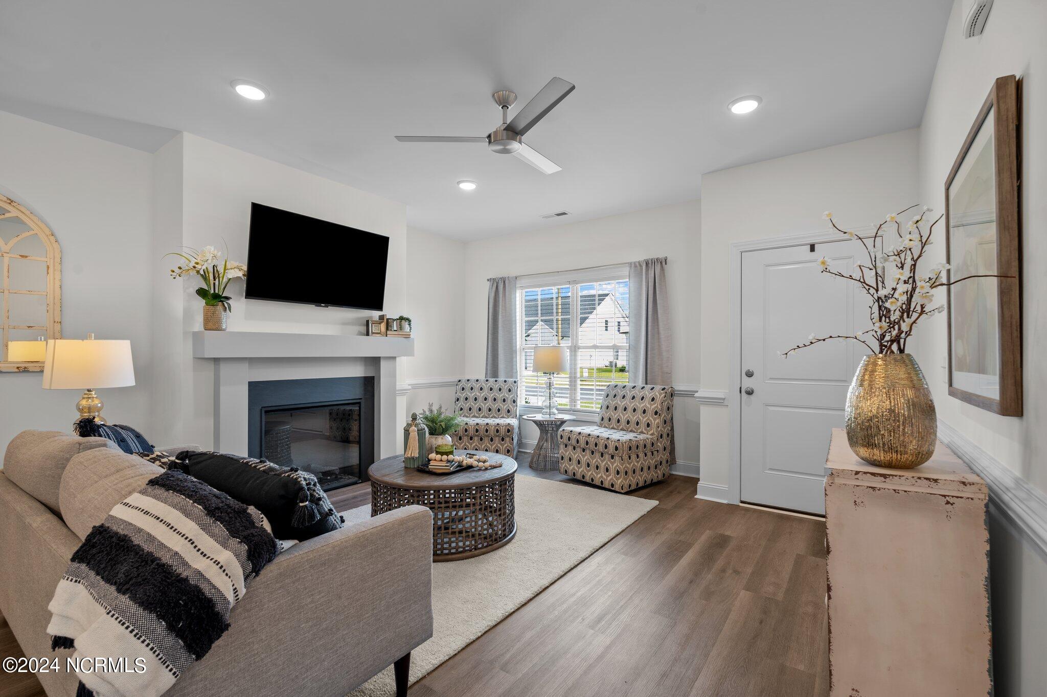 2201 Dartford Drive B