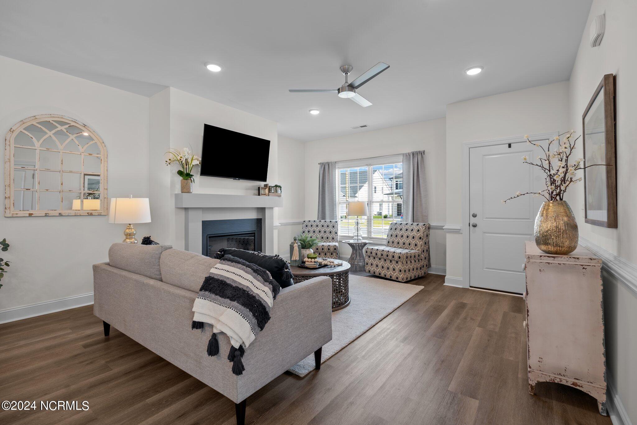 2201 Dartford Drive B