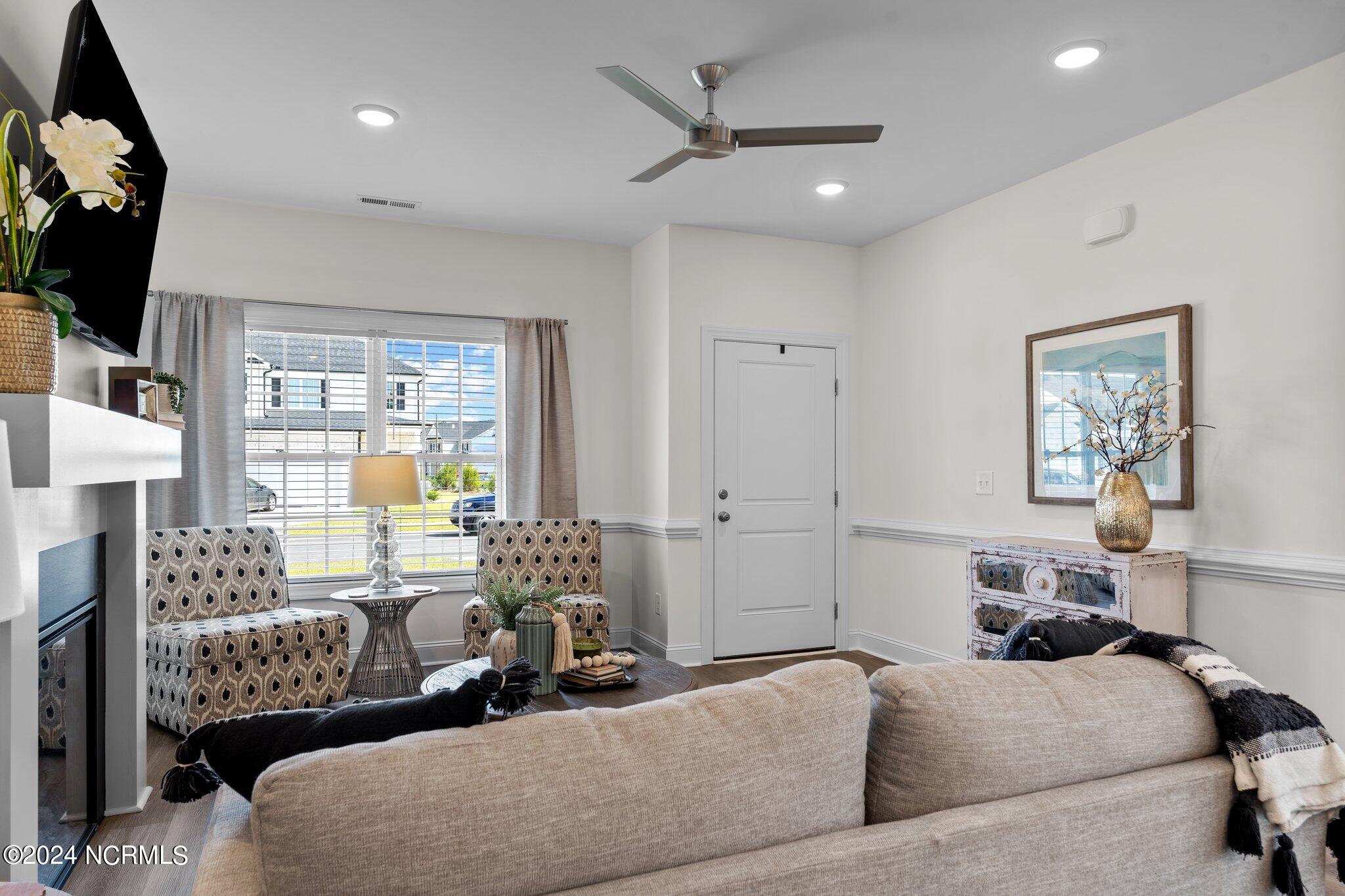 2201 Dartford Drive B