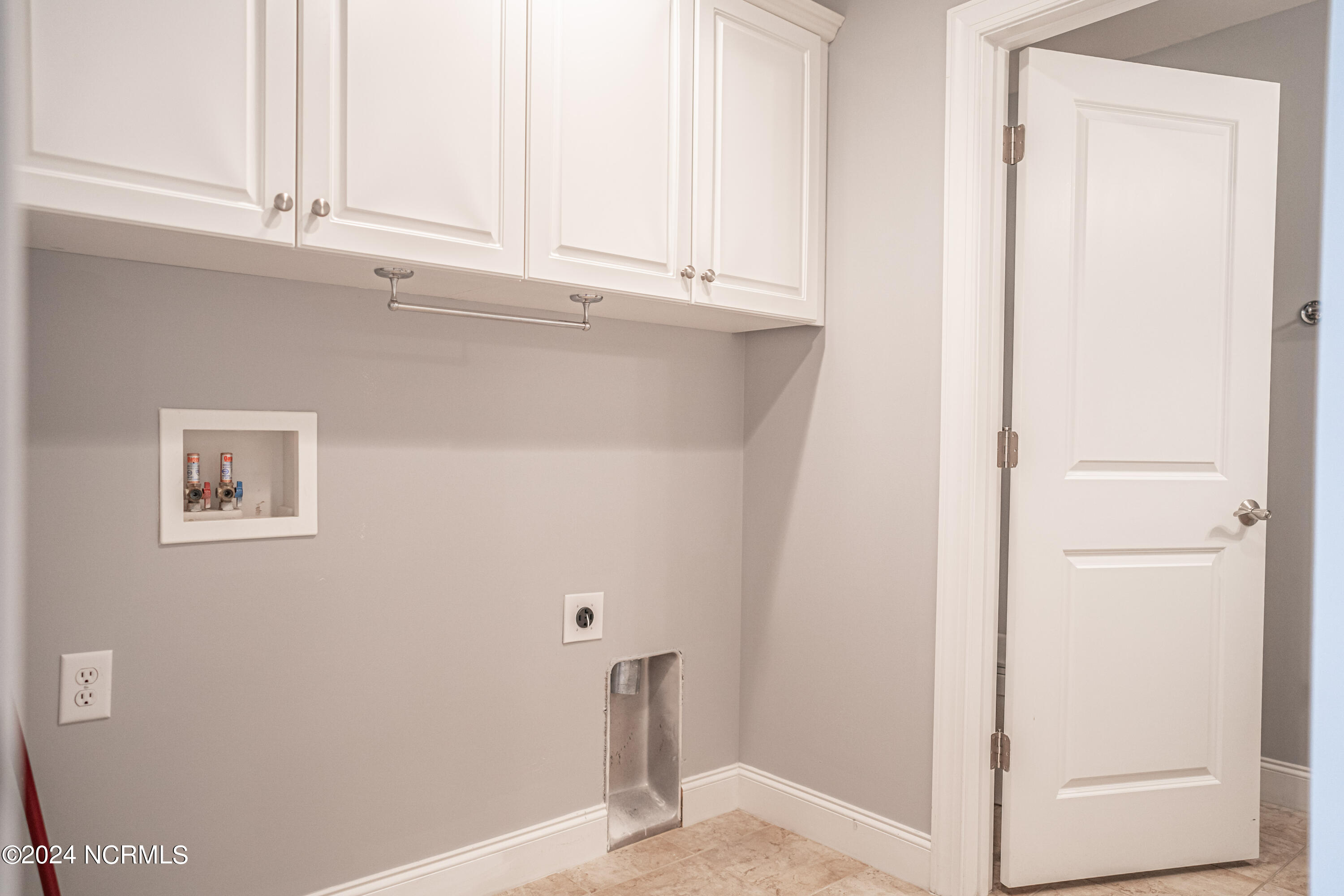 201 Longwood Place