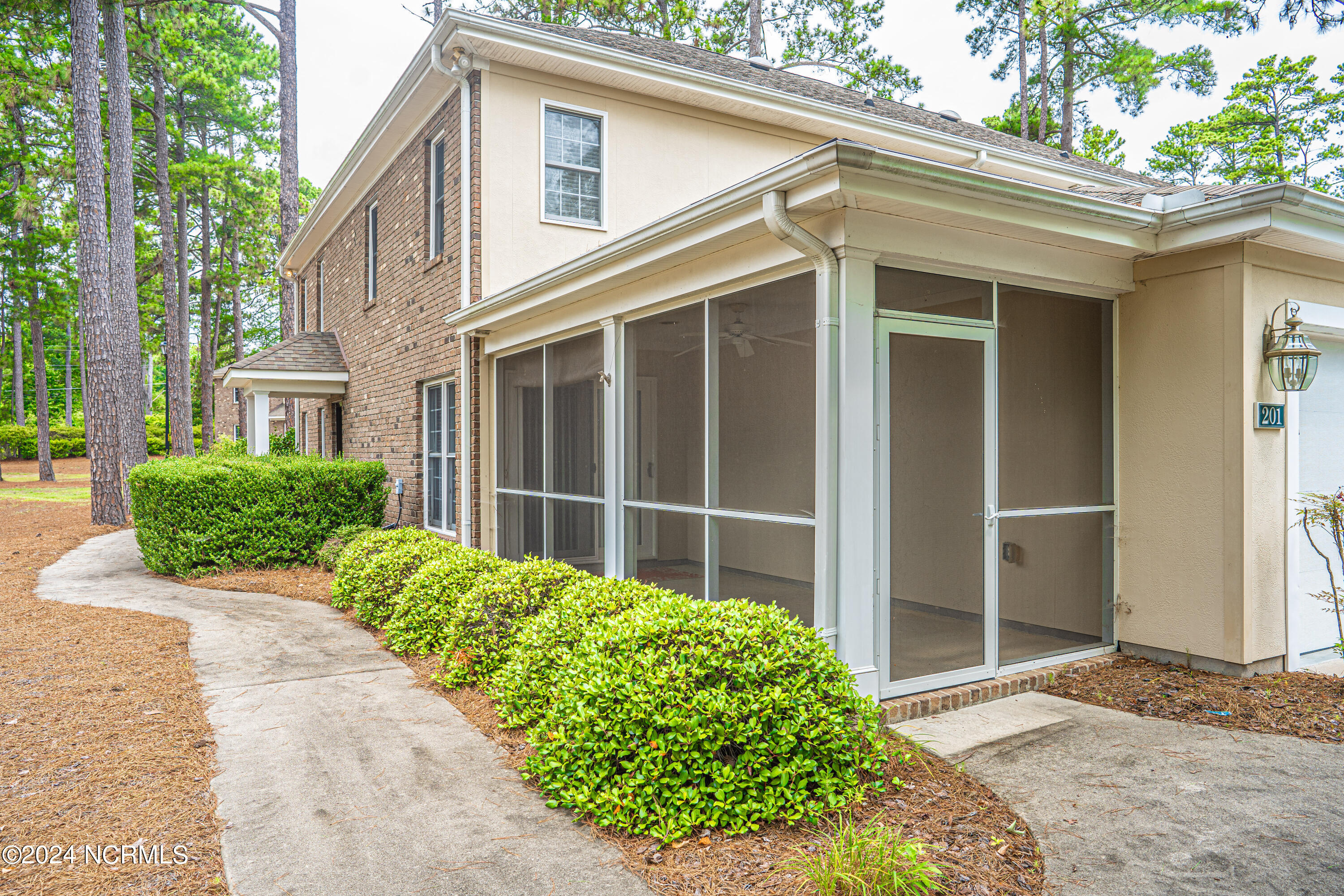 201 Longwood Place