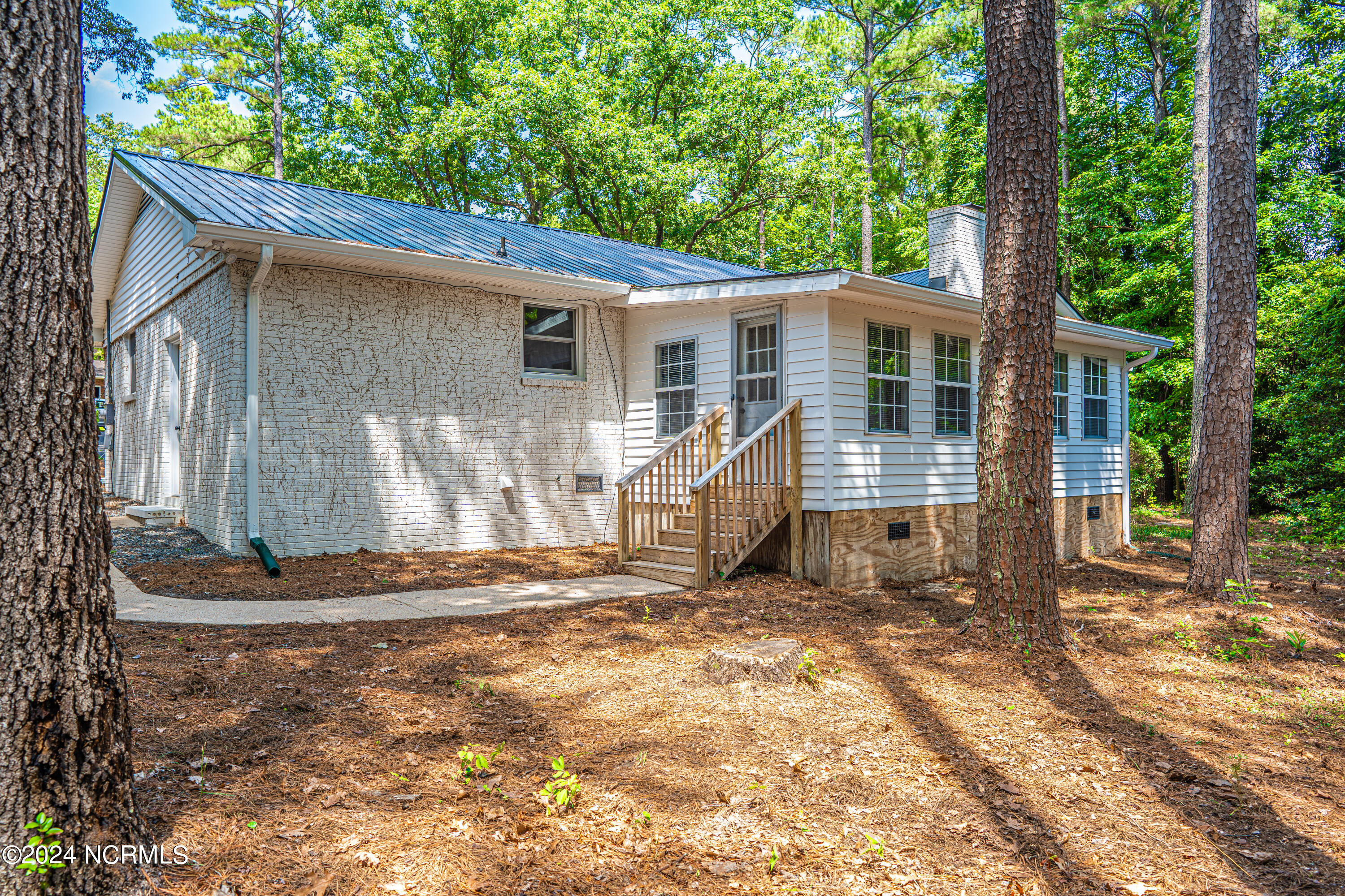 121 Heather Lane