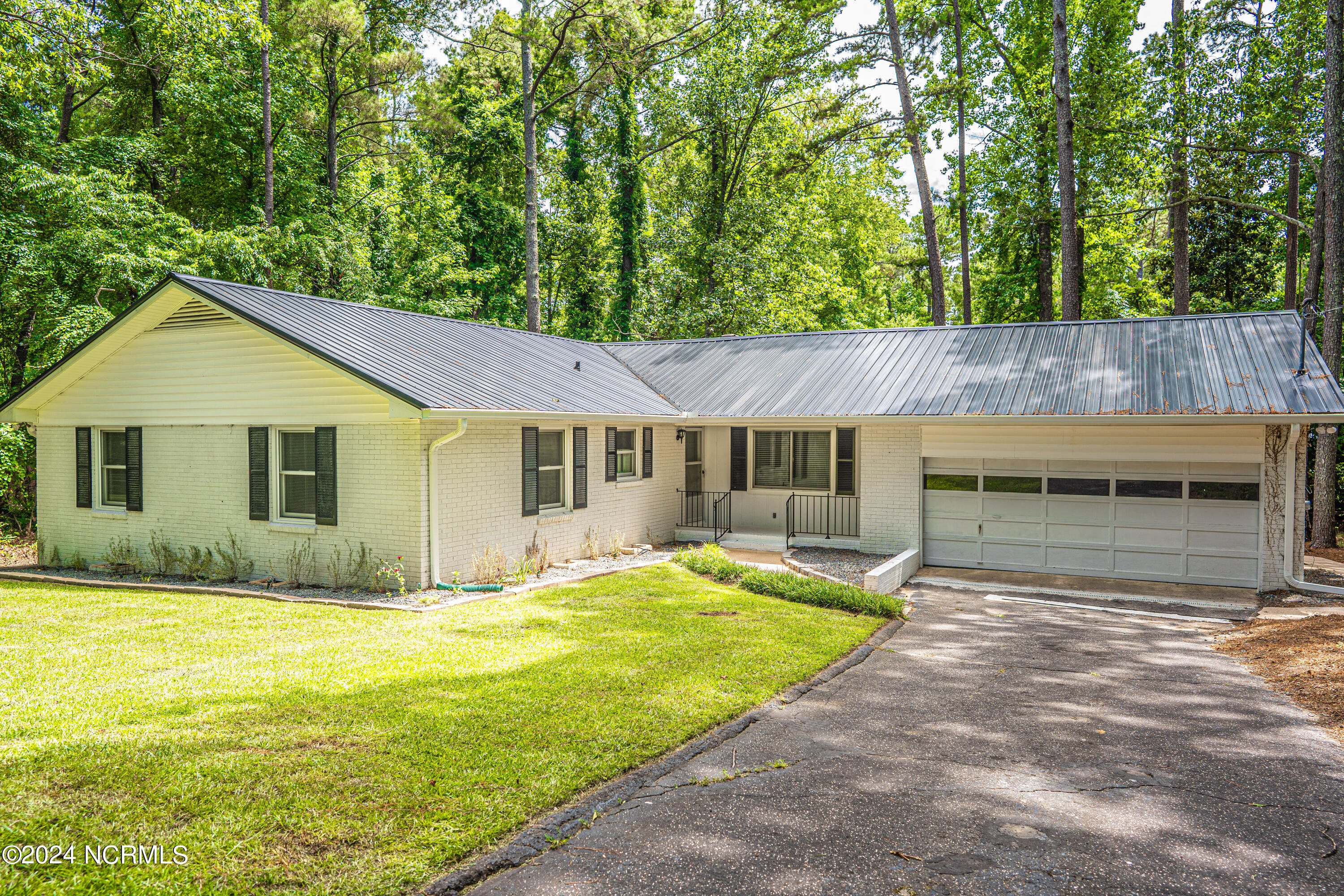 121 Heather Lane