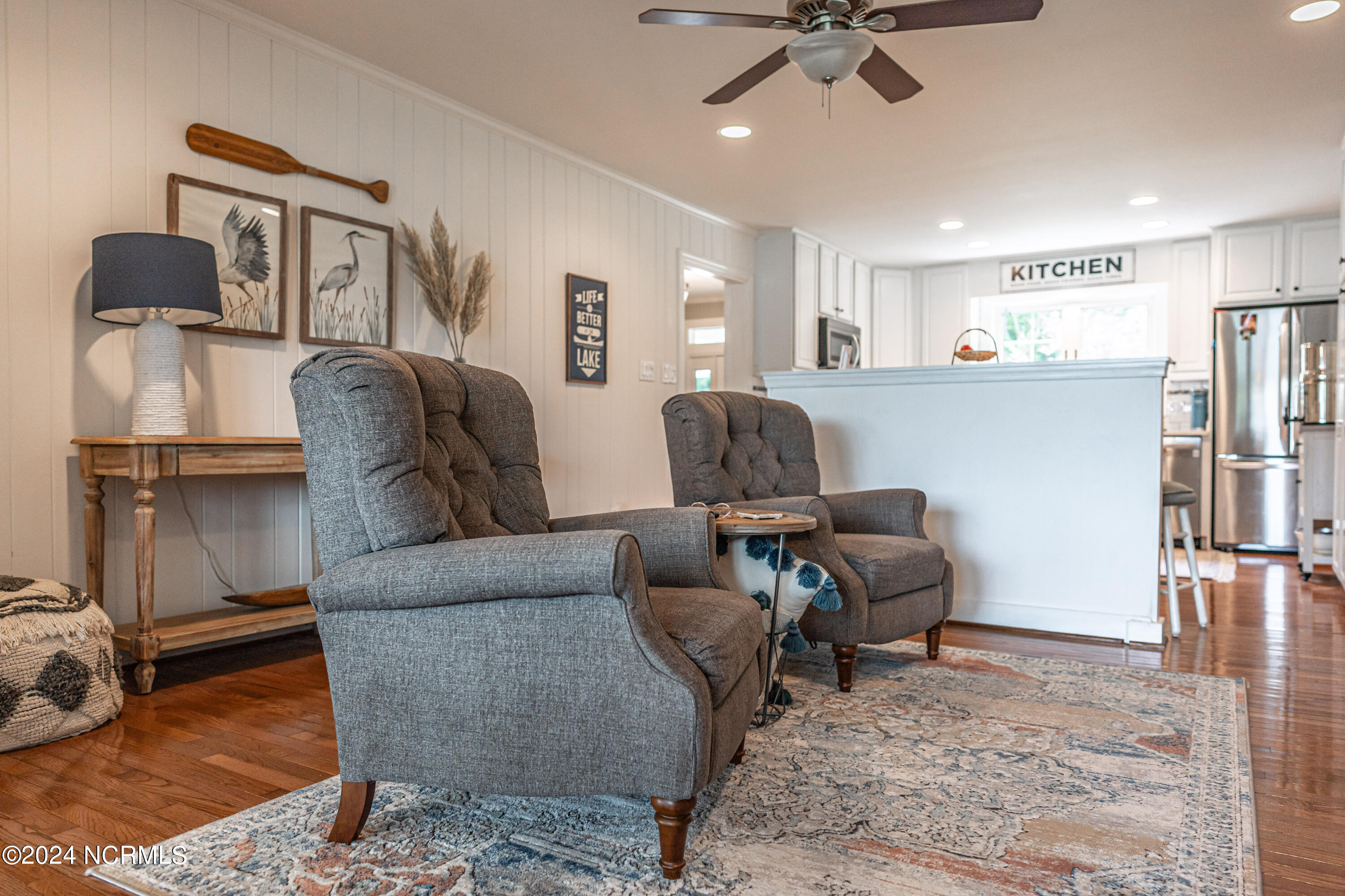 28 S Lakeshore Drive