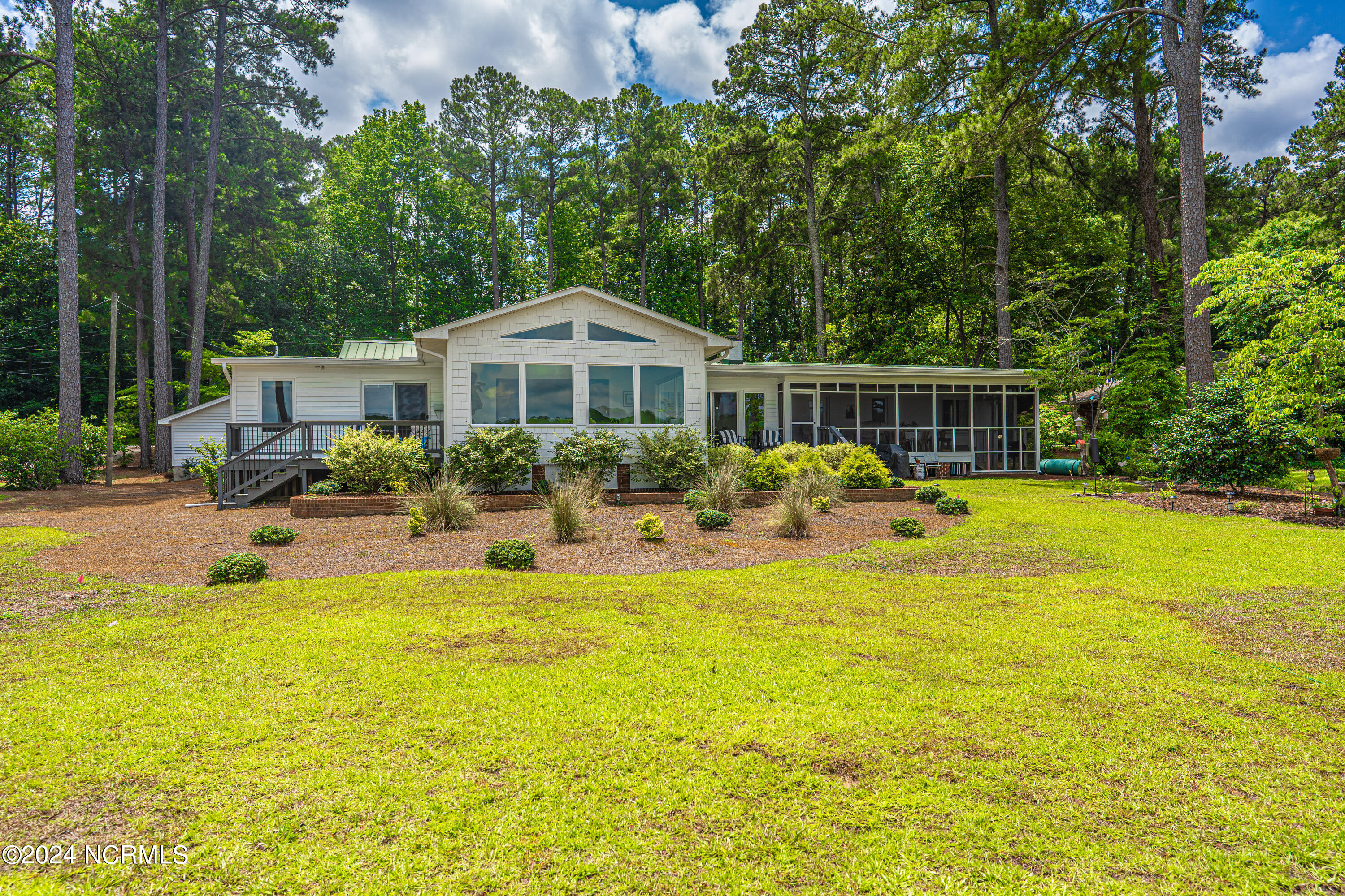 28 S Lakeshore Drive