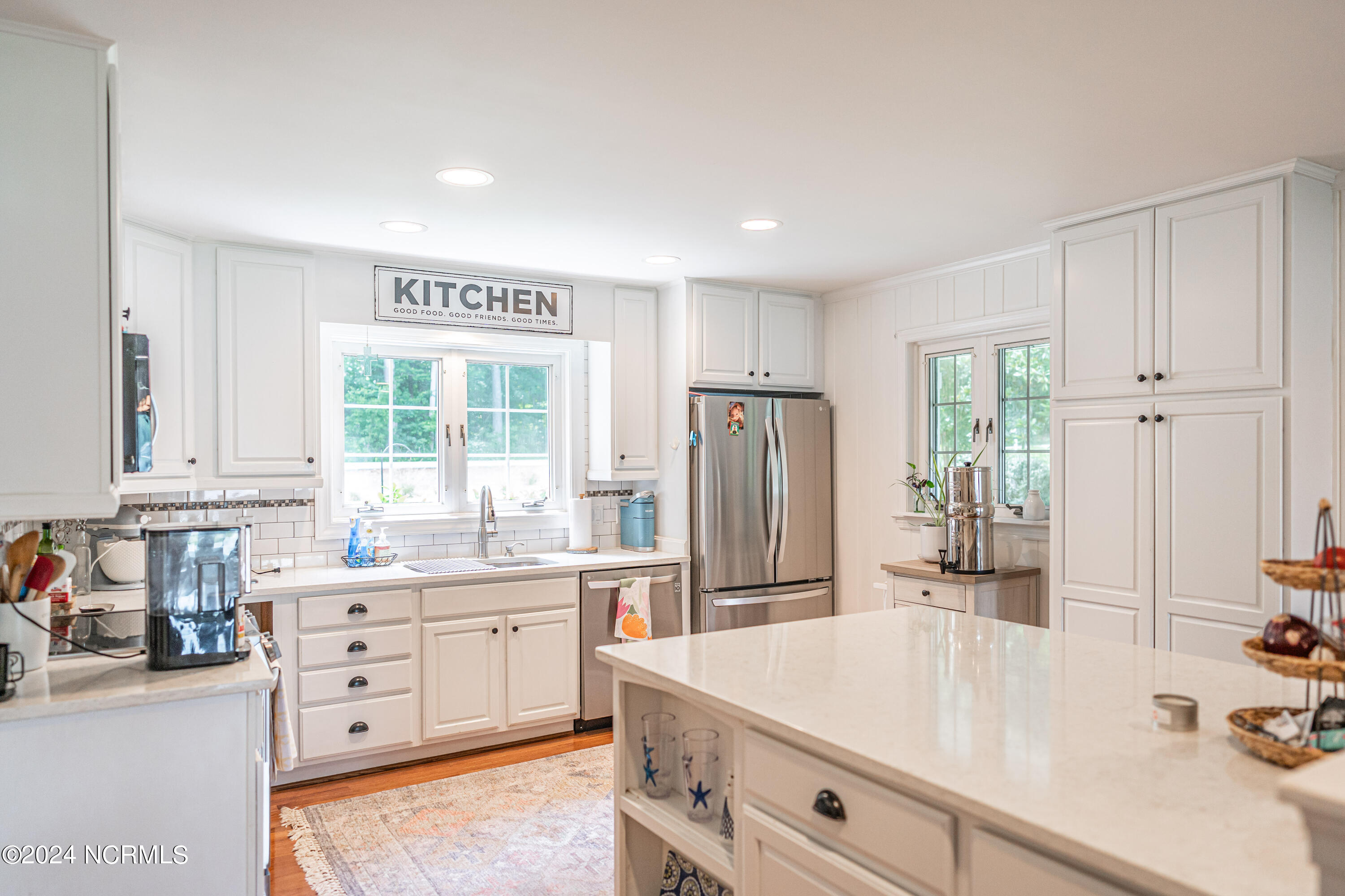 28 S Lakeshore Drive