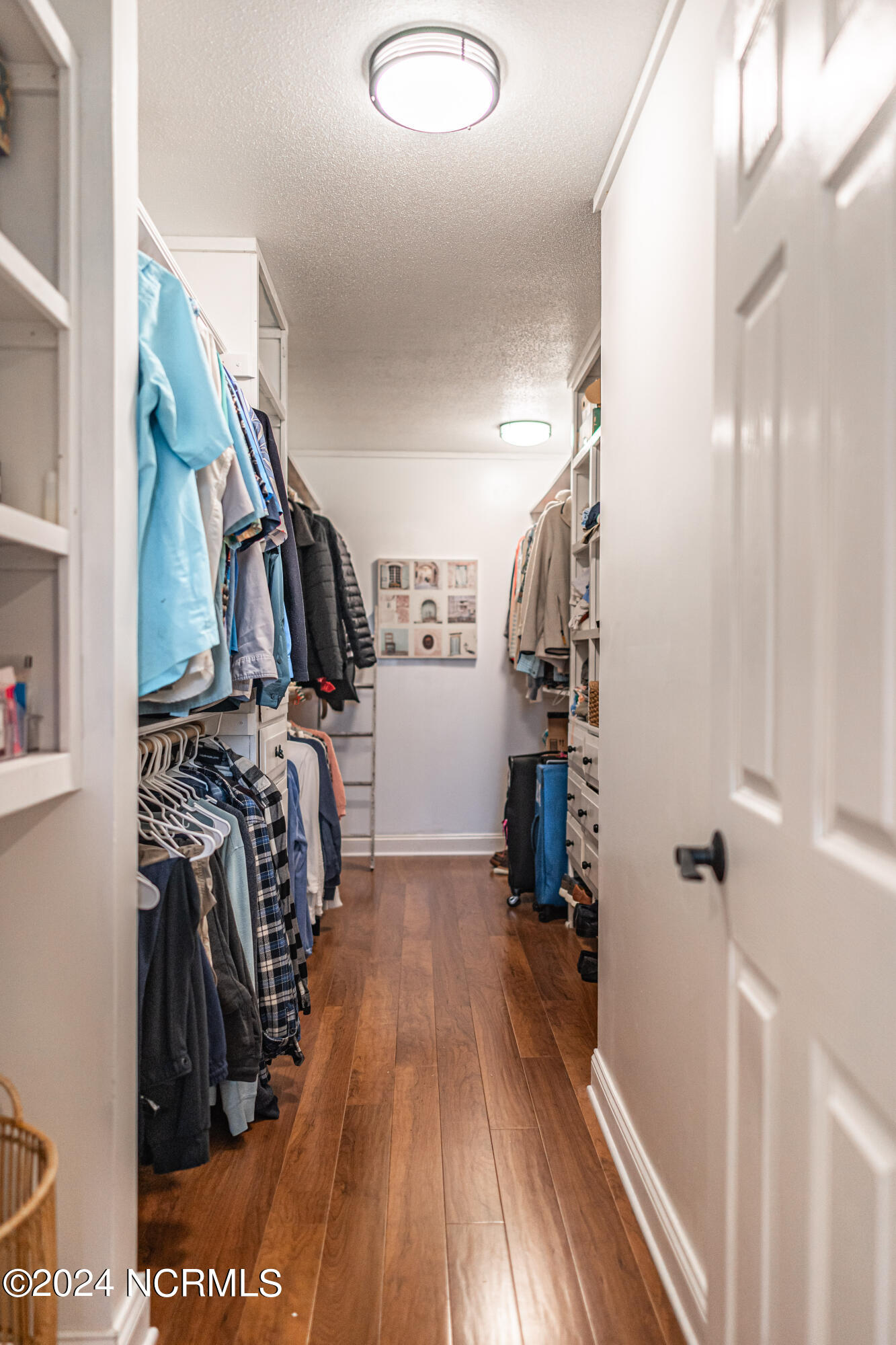 28 S Lakeshore Drive