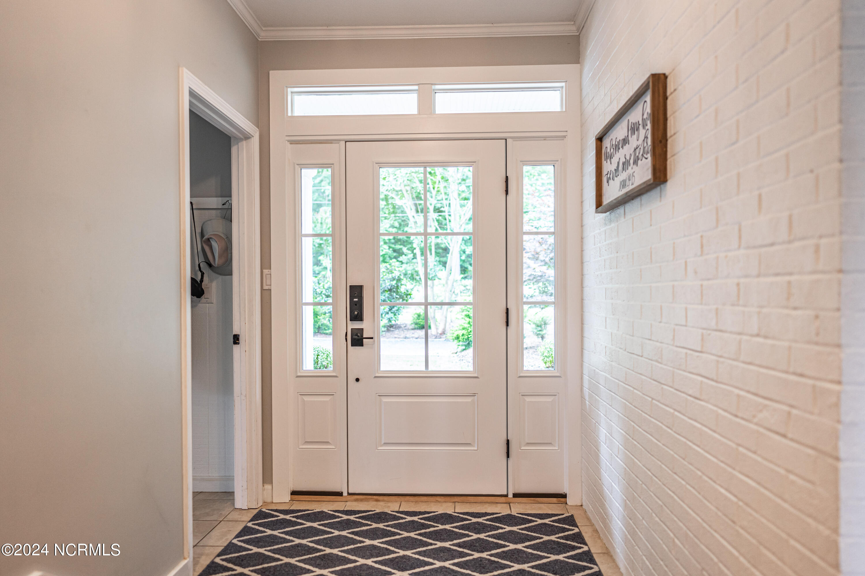 28 S Lakeshore Drive