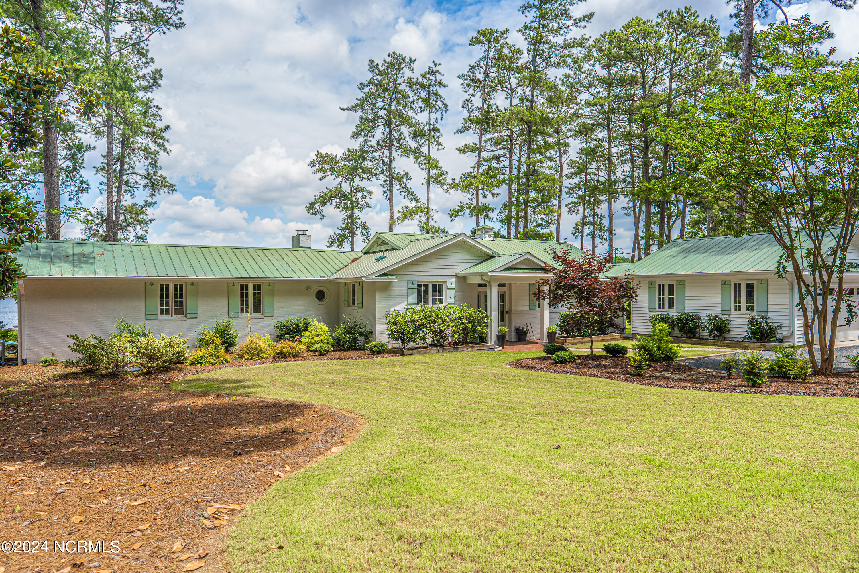 28 S Lakeshore Drive