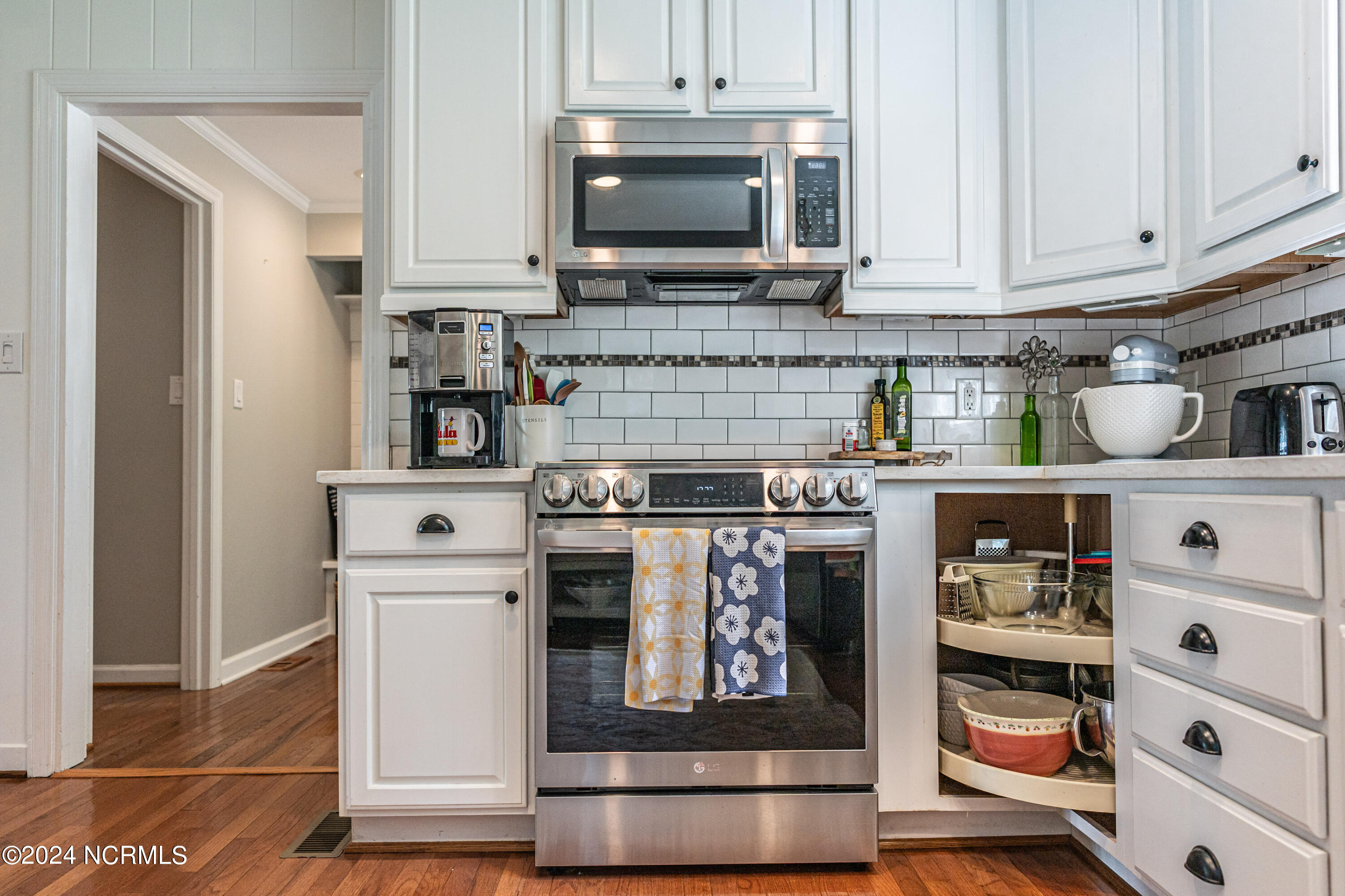 28 S Lakeshore Drive