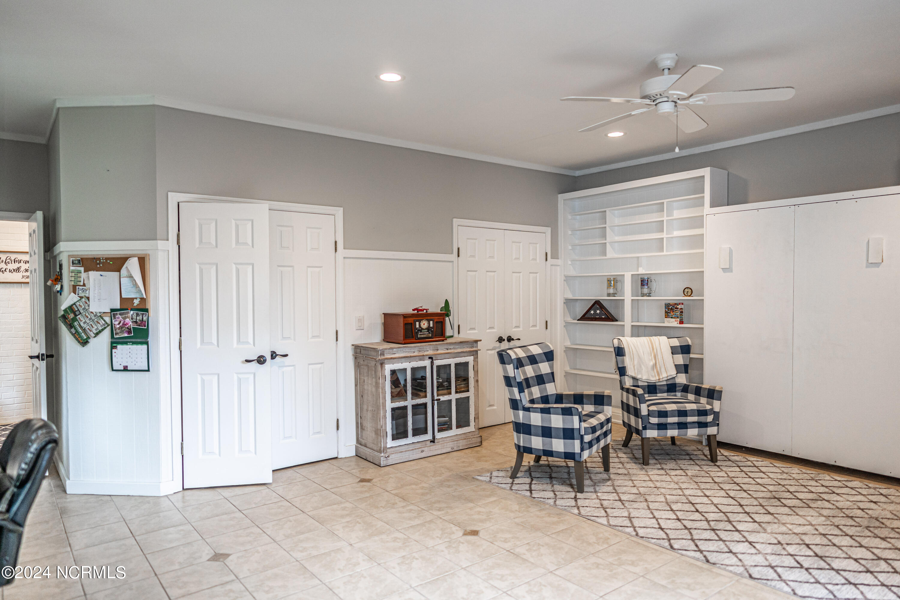 28 S Lakeshore Drive