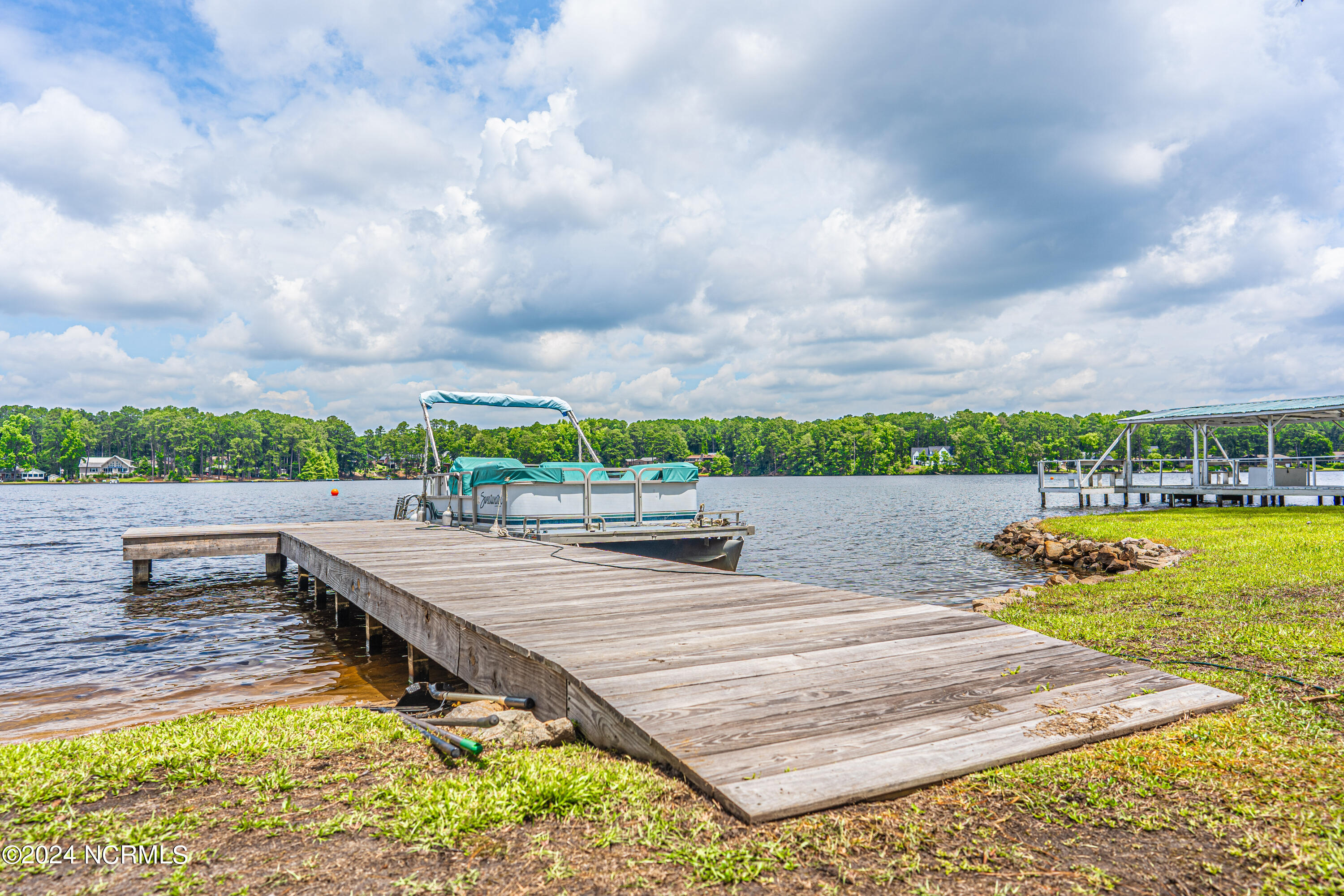 28 S Lakeshore Drive