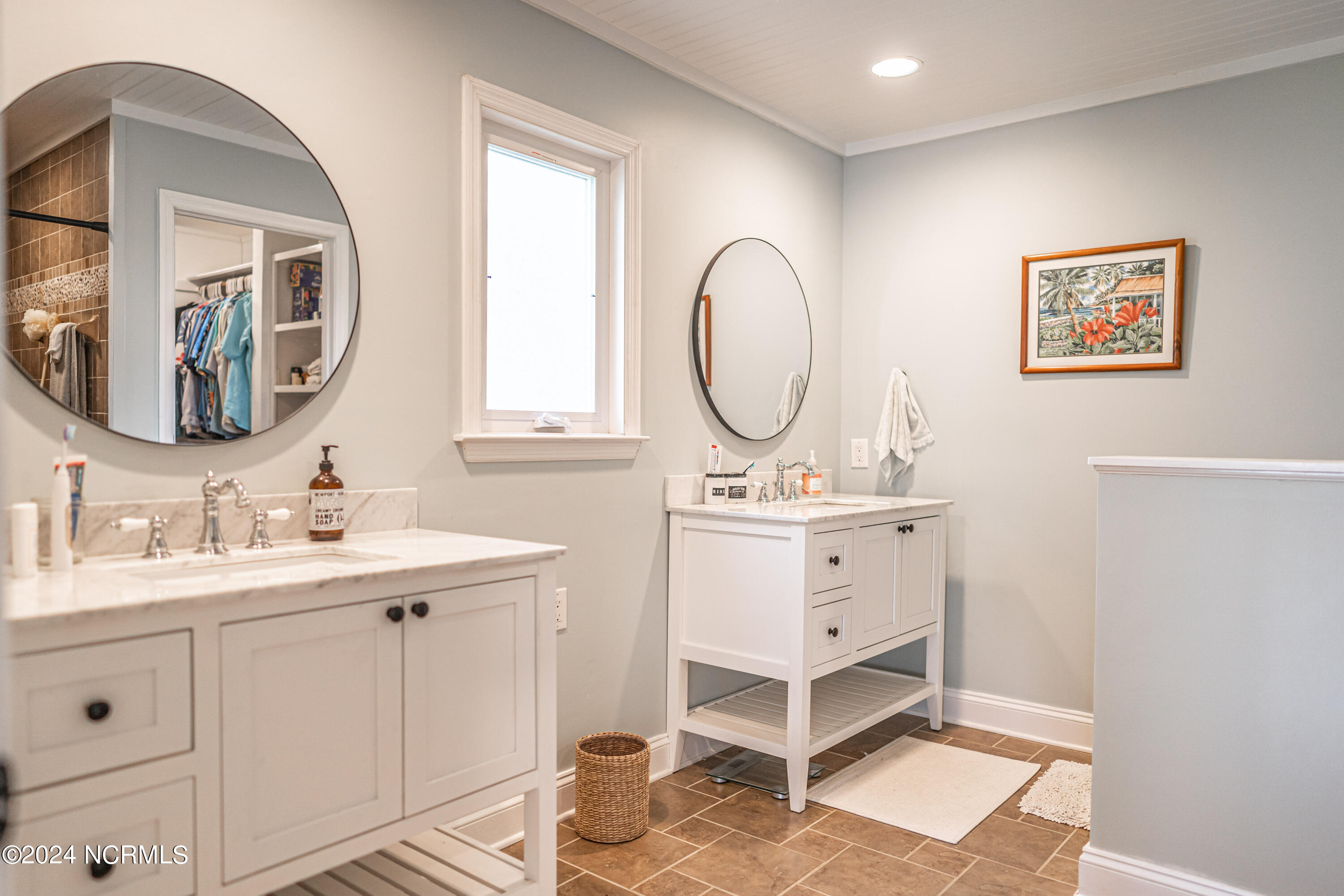 28 S Lakeshore Drive