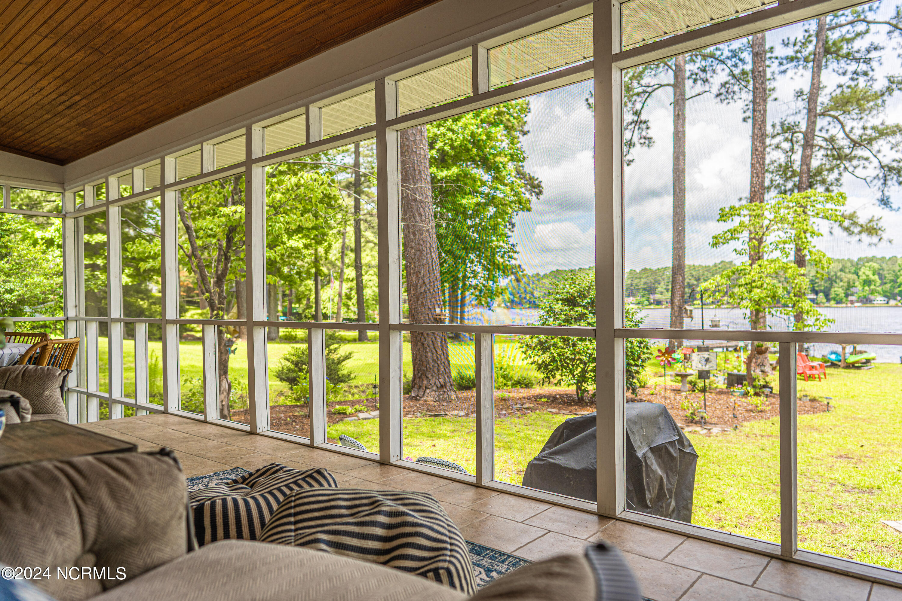 28 S Lakeshore Drive