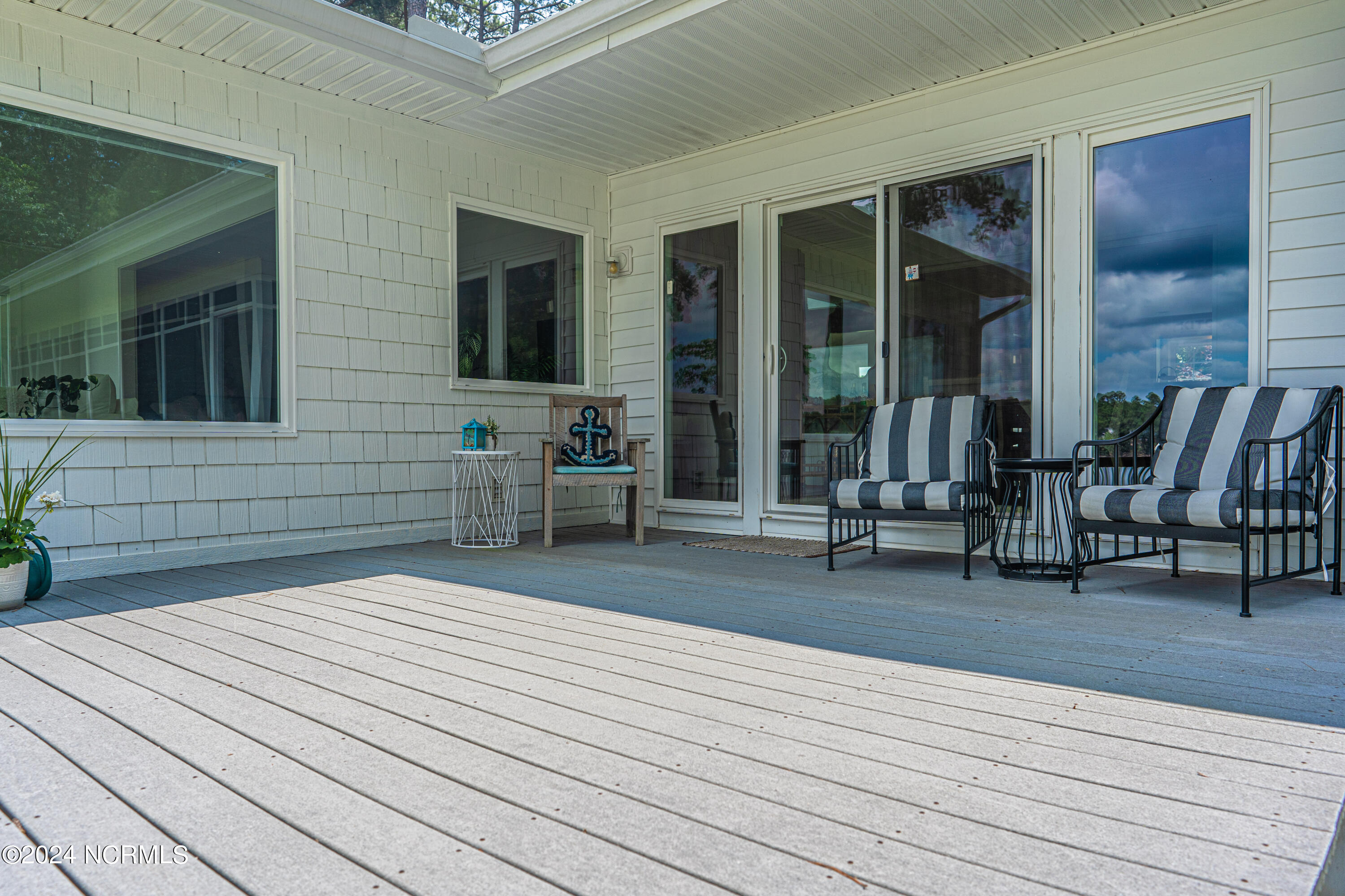 28 S Lakeshore Drive