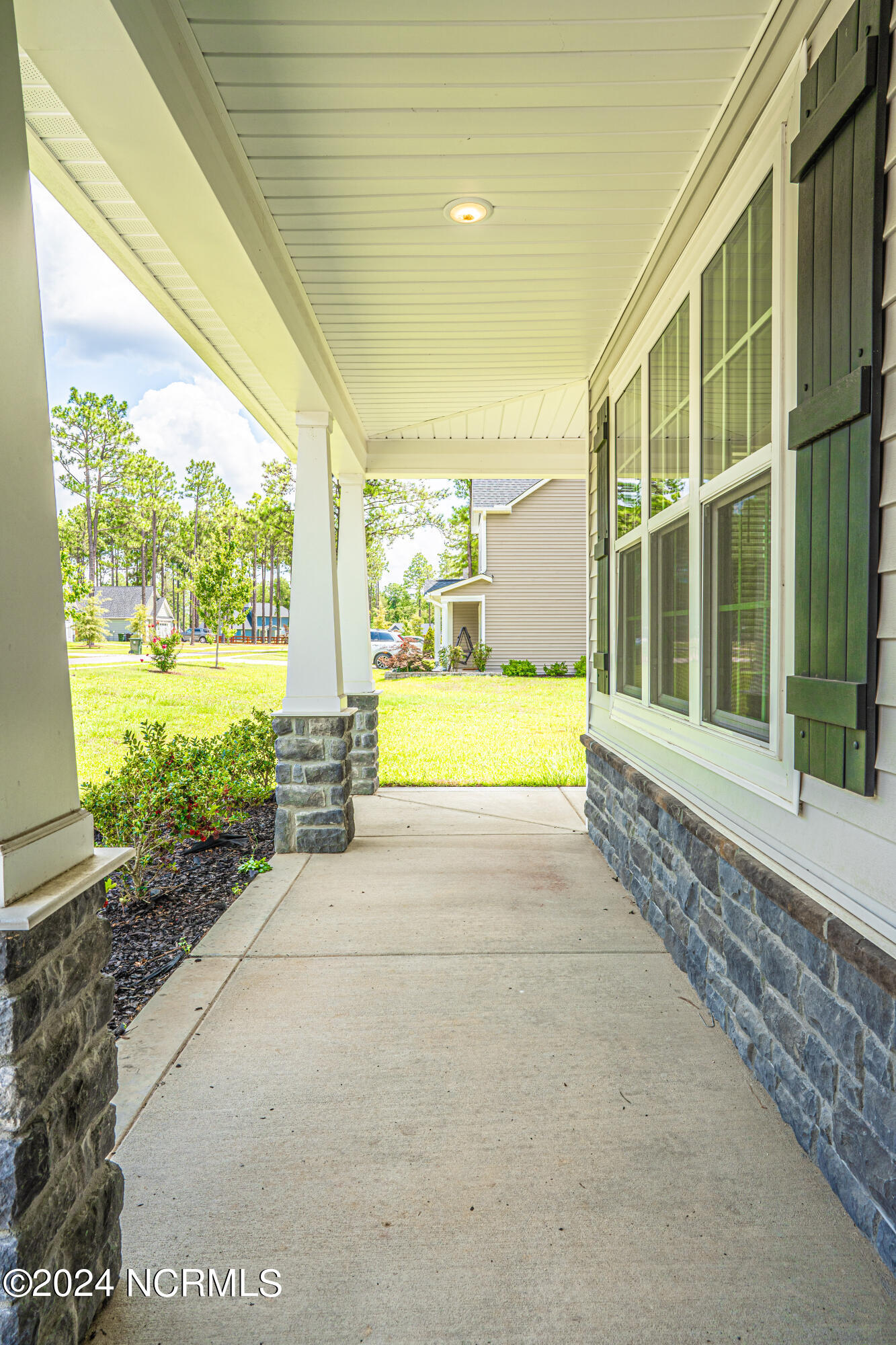 712 Winds Way
